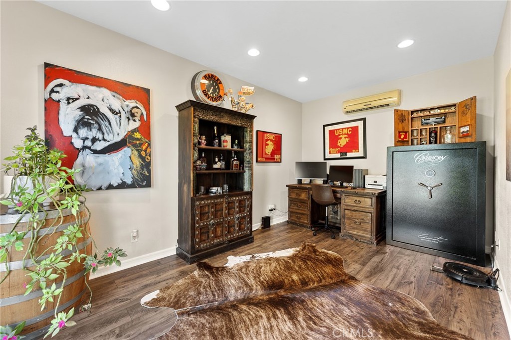 31998 Avenida Enrique