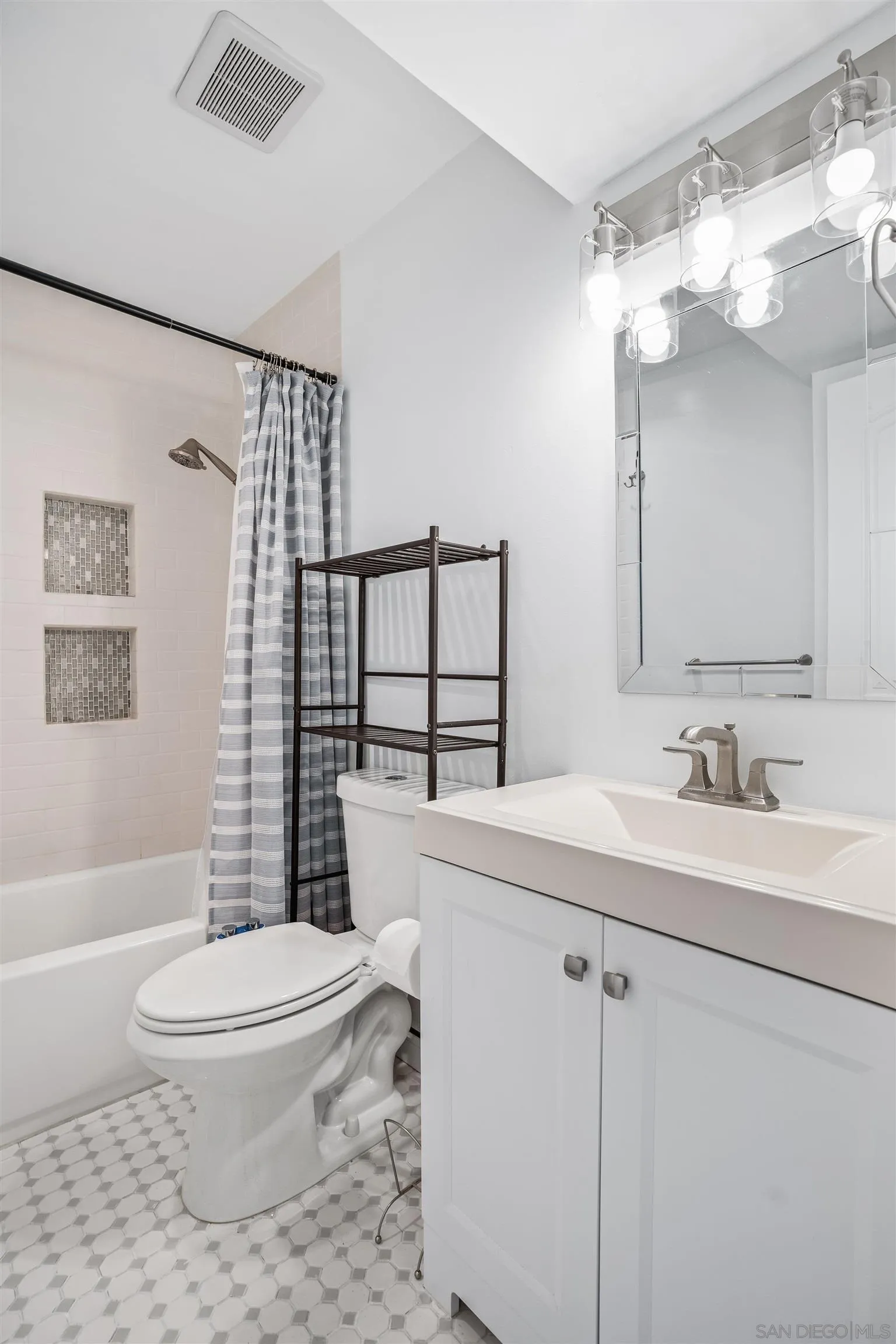 5700 Baltimore Dr Unit 156