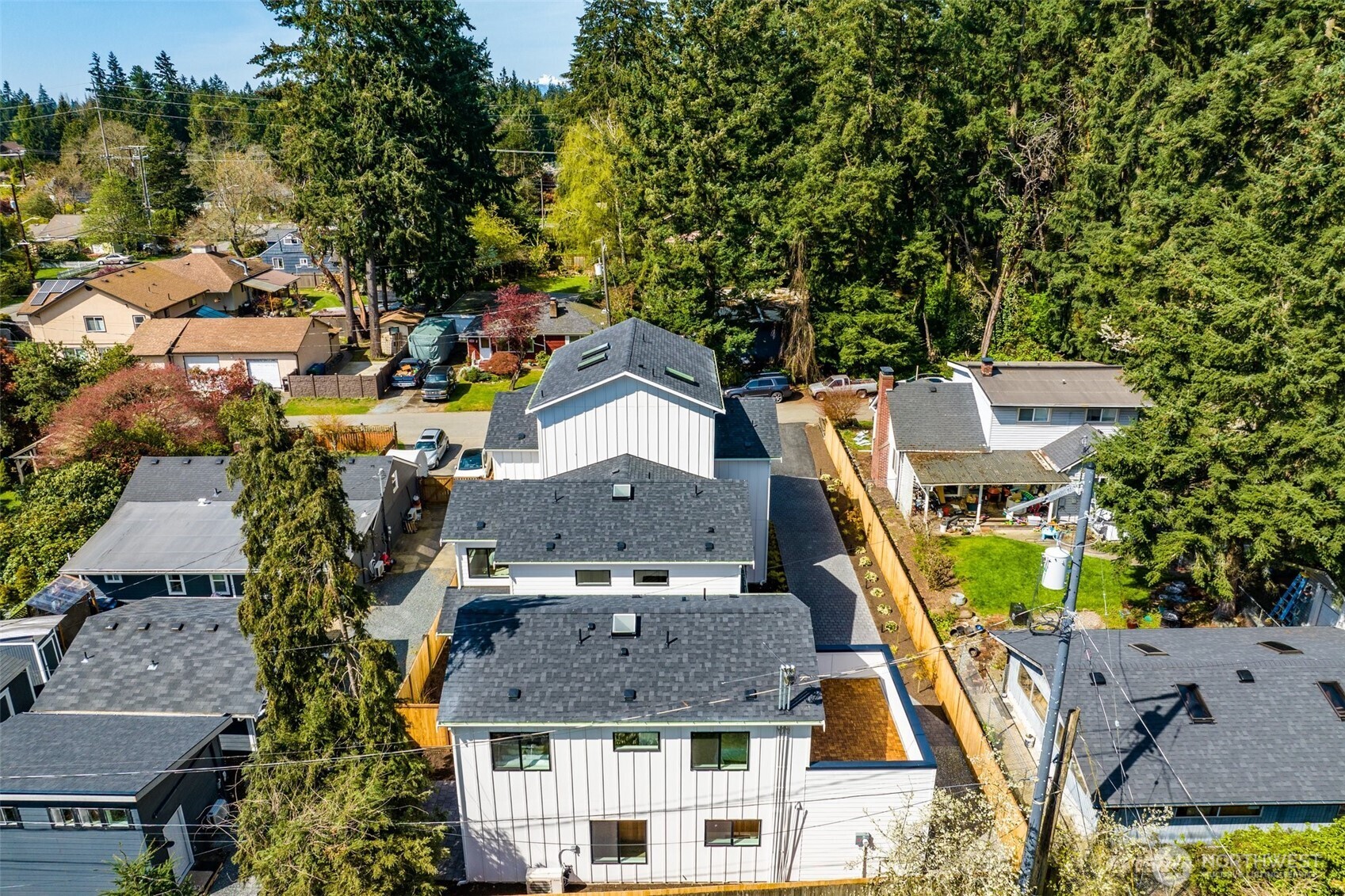 12522 2nd Avenue NE