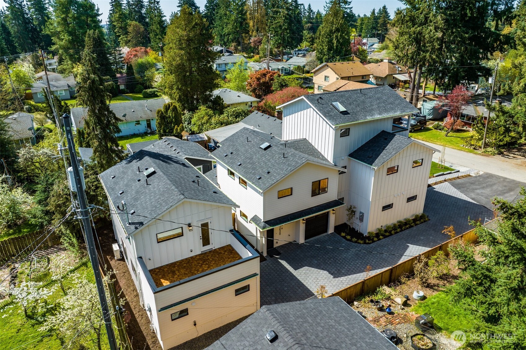 12522 2nd Avenue NE