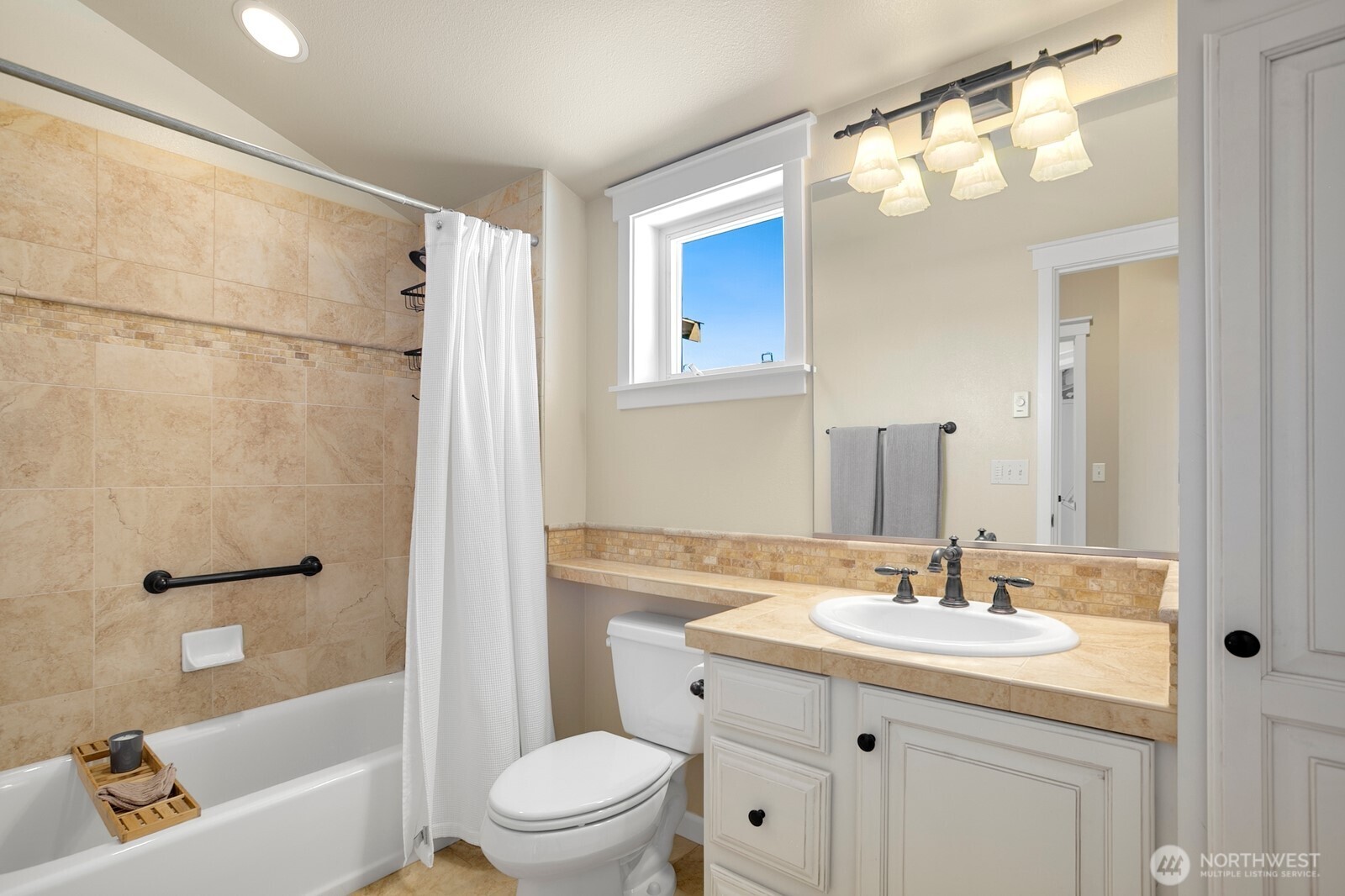 4123 California Avenue SW #403 Penthouse