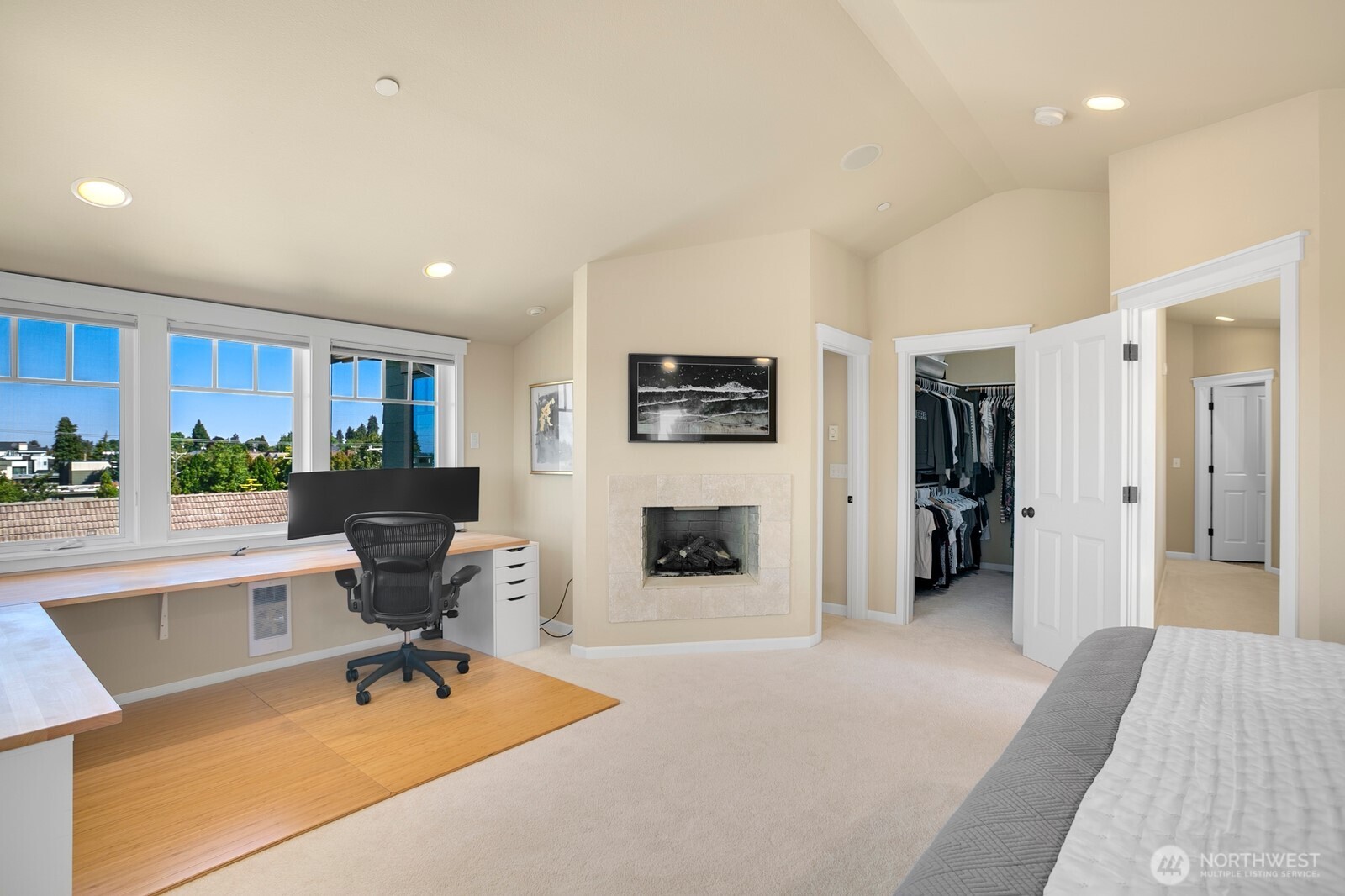 4123 California Avenue SW #403 Penthouse