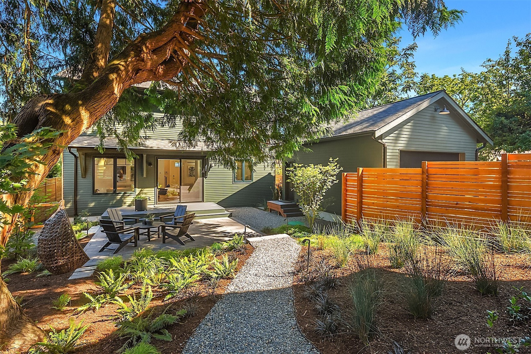 10419 & 10421 41st Avenue SW Unit: A & B