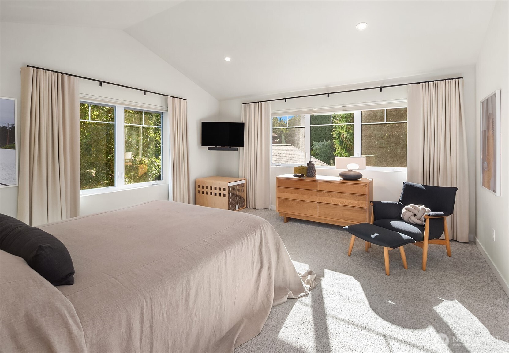 10419 & 10421 41st Avenue SW Unit: A & B