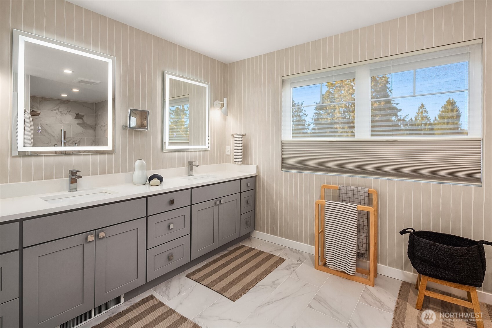 10419 & 10421 41st Avenue SW Unit: A & B