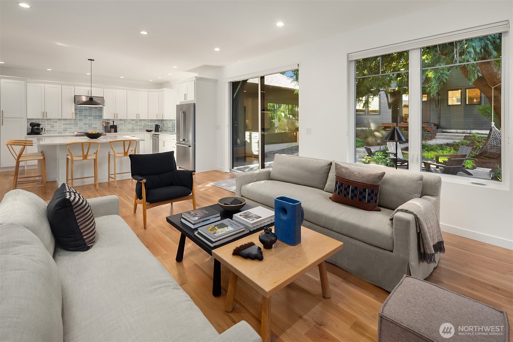 10419 & 10421 41st Avenue SW Unit: A & B