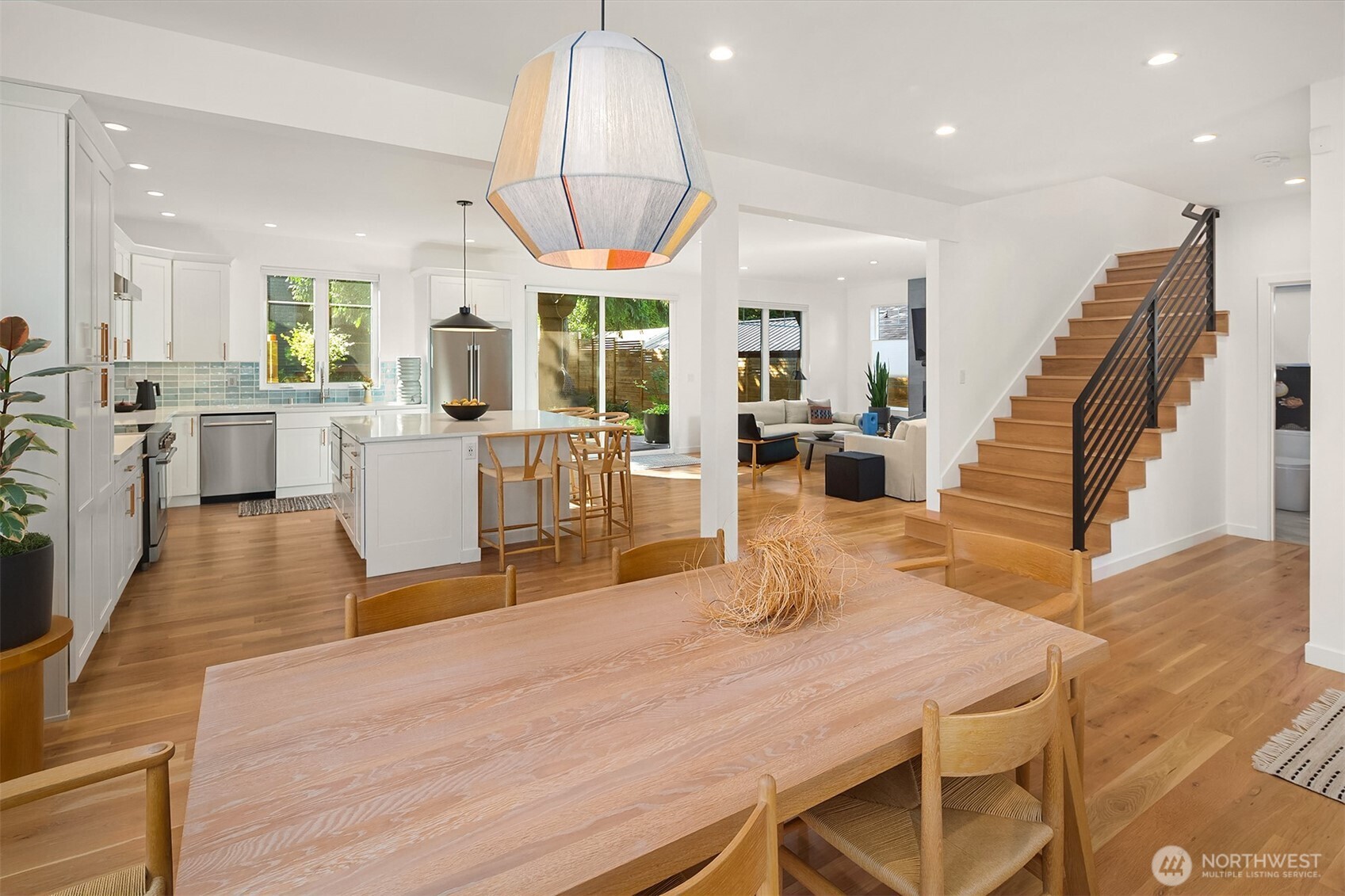 10419 & 10421 41st Avenue SW Unit: A & B