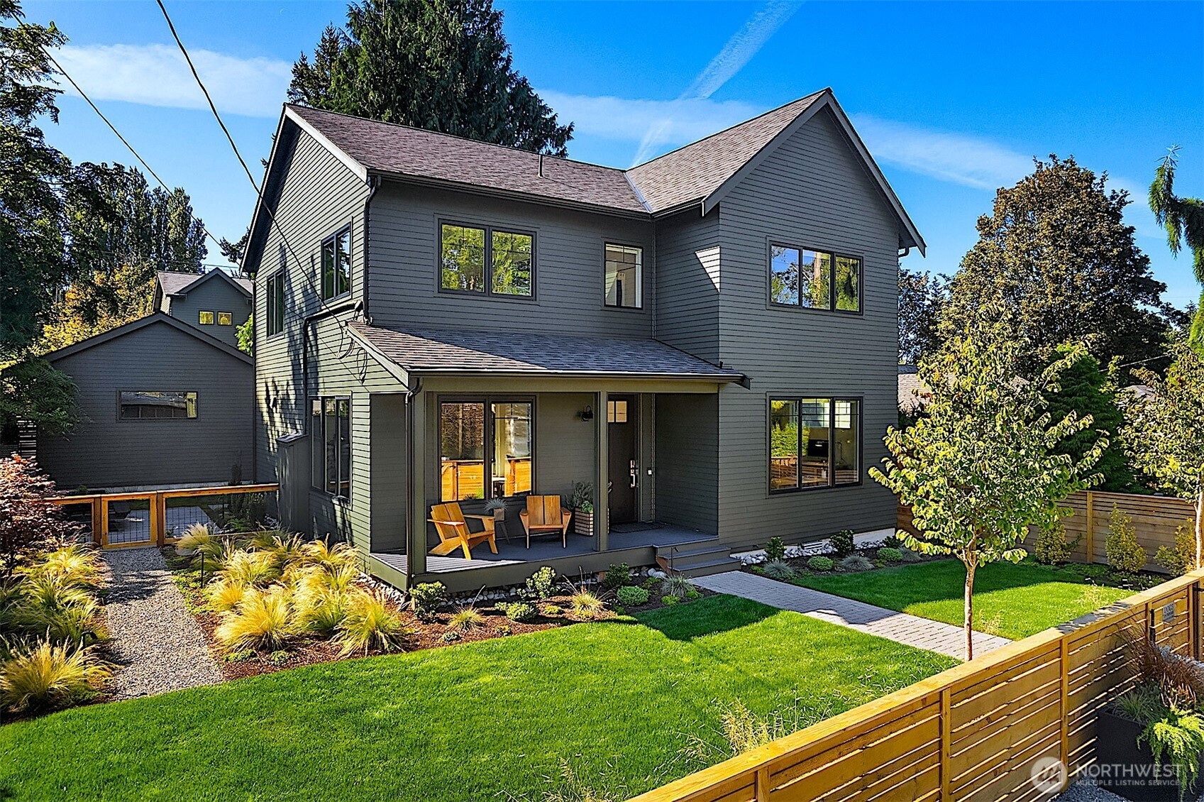 10419 & 10421 41st Avenue SW