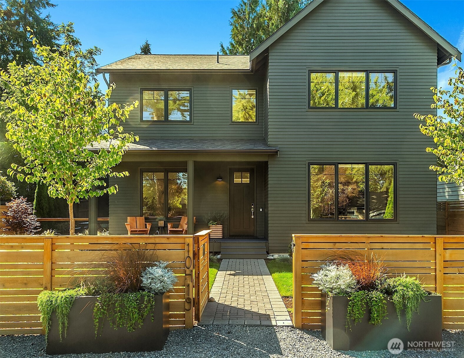 10419 & 10421 41st Avenue SW