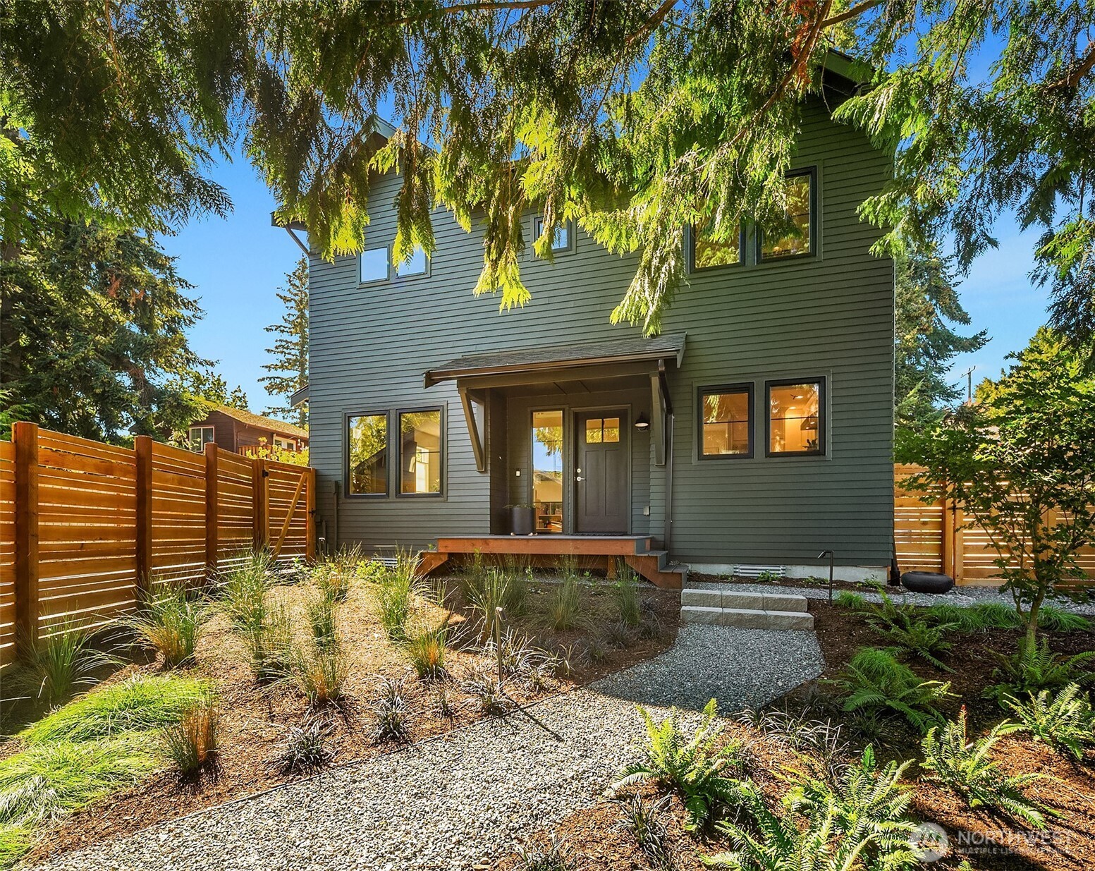 10419 & 10421 41st Avenue SW