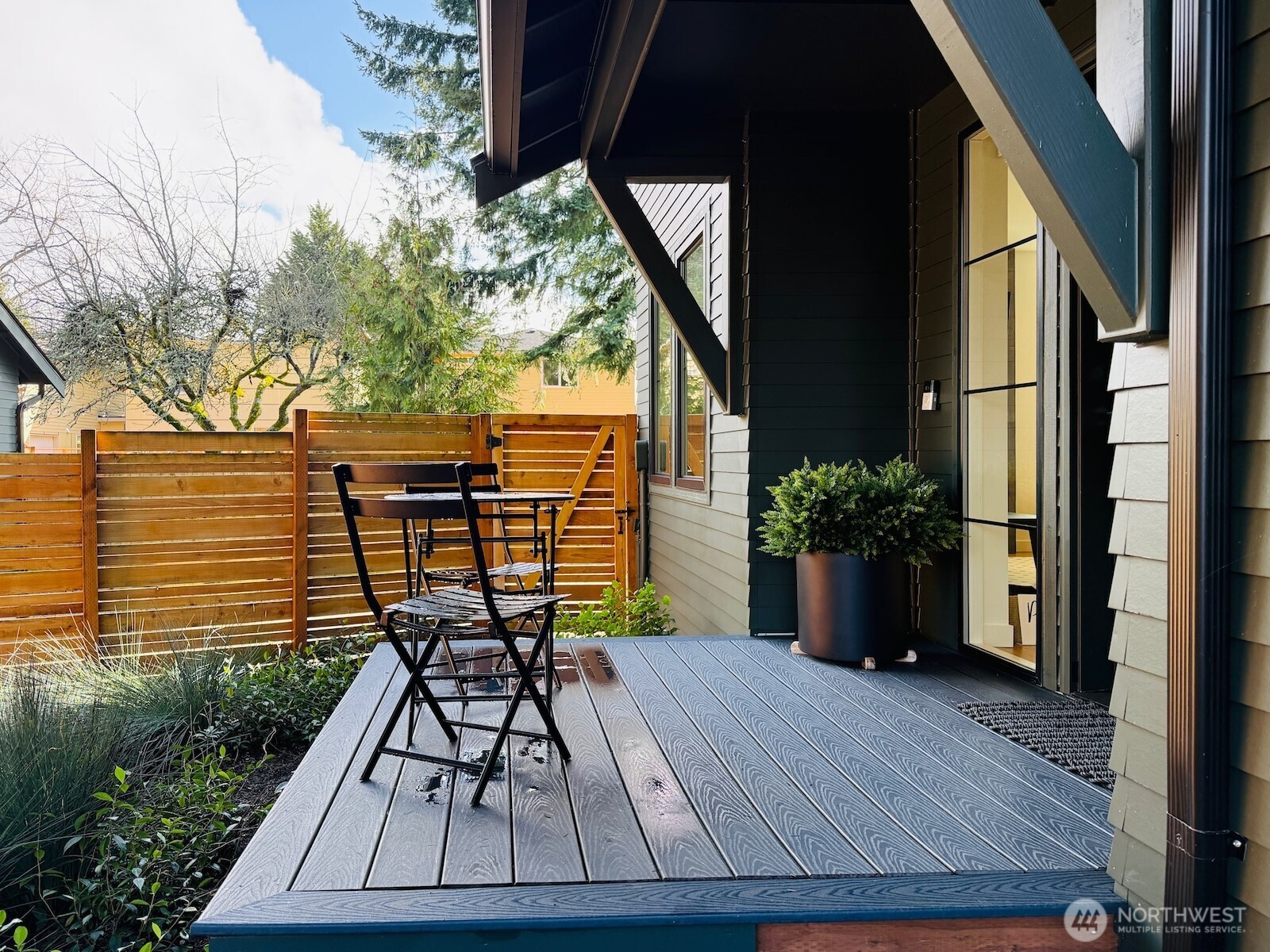 10421 41st Avenue SW Unit: B