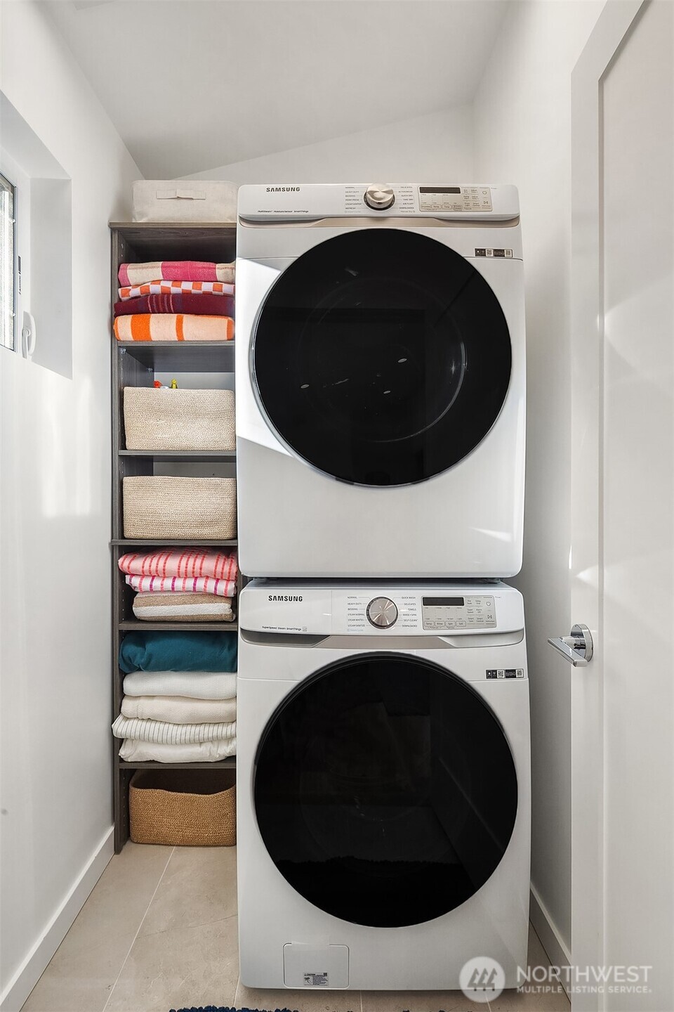 10421 41st Avenue SW Unit: B