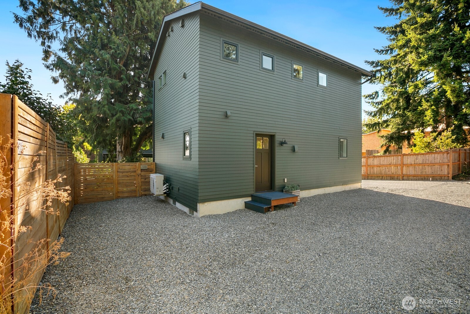 10421 41st Avenue SW Unit: B