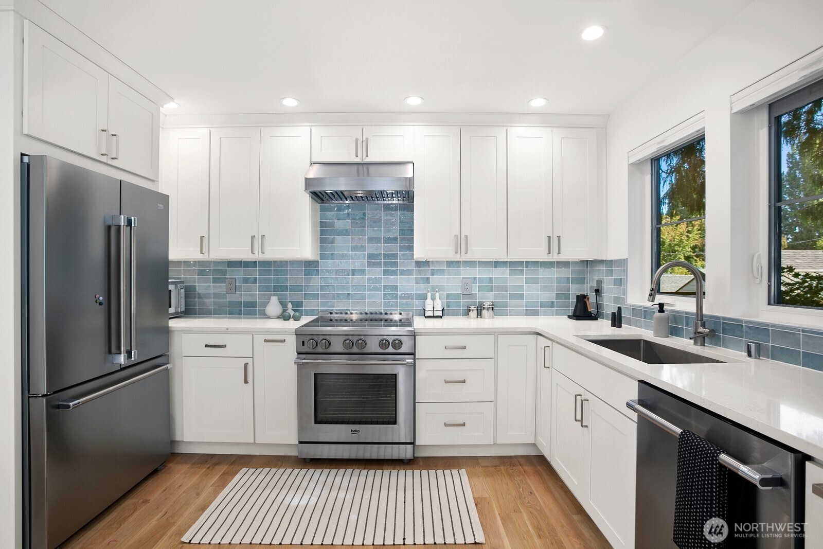 10421 41st Avenue SW Unit: B