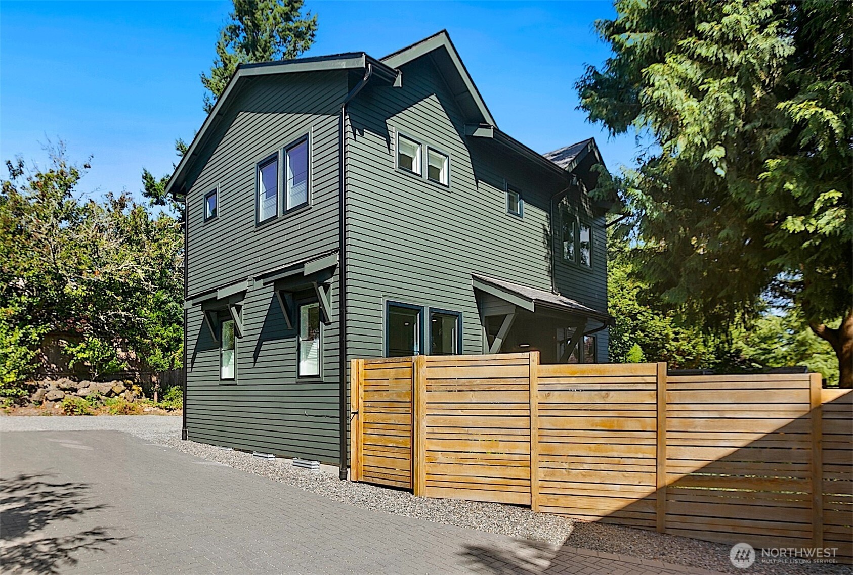 10421 41st Avenue SW Unit: B