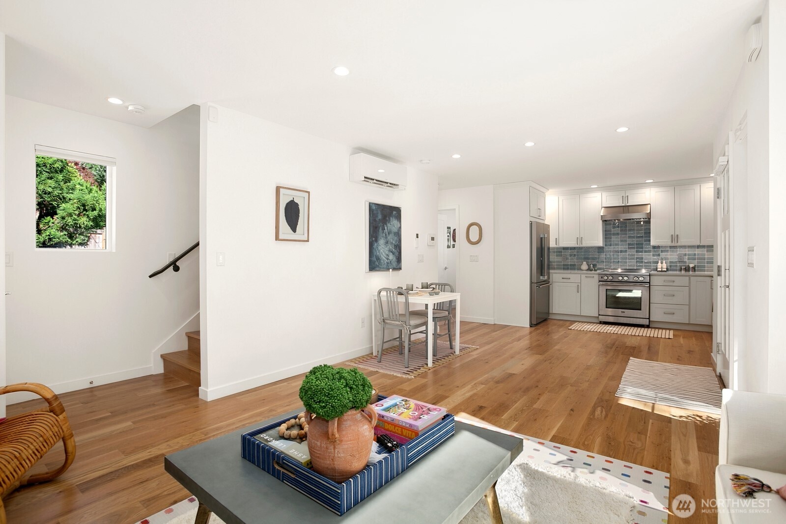 10421 41st Avenue SW Unit: B