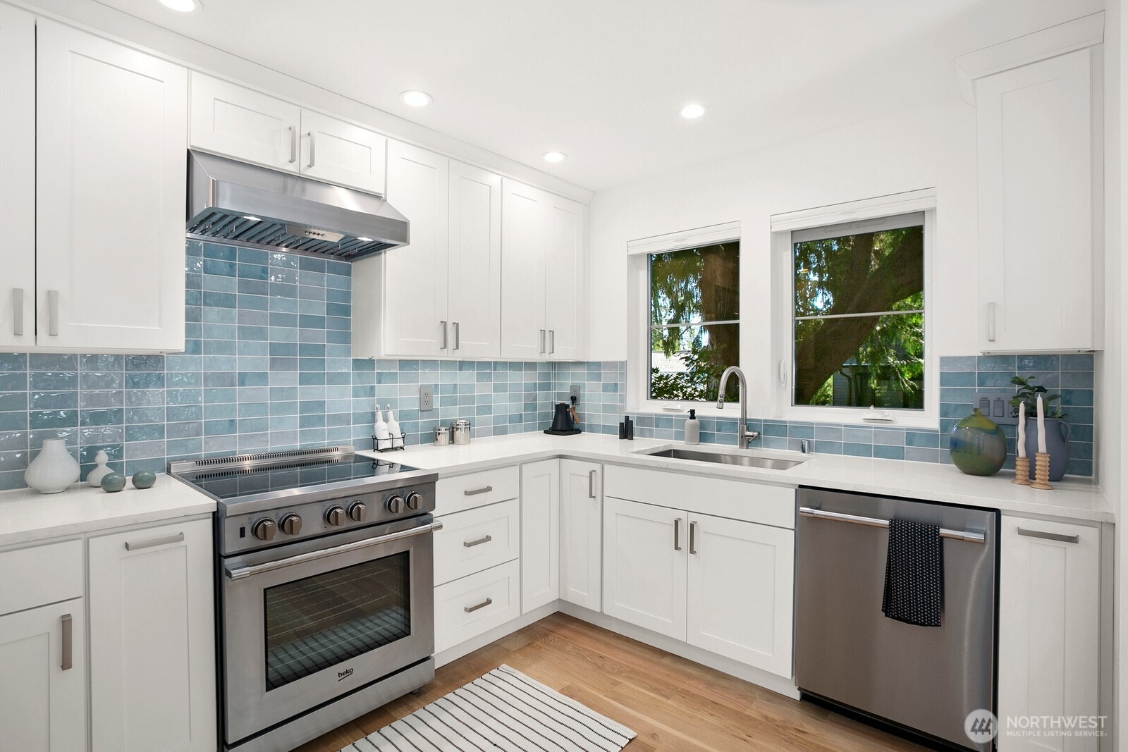 10421 41st Avenue SW Unit: B