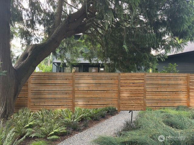 10421 41st Avenue SW Unit: B