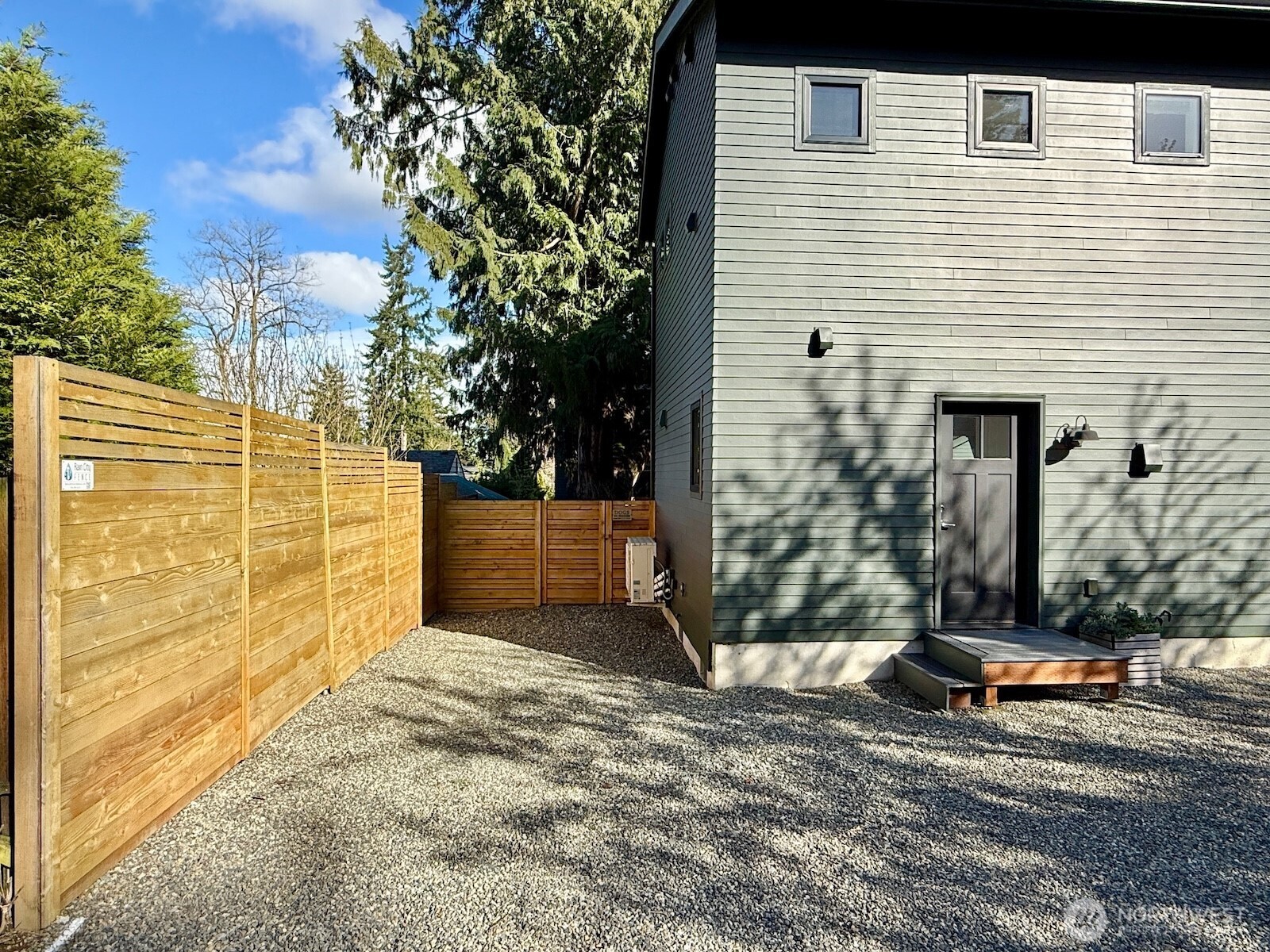 10421 41st Avenue SW Unit: B