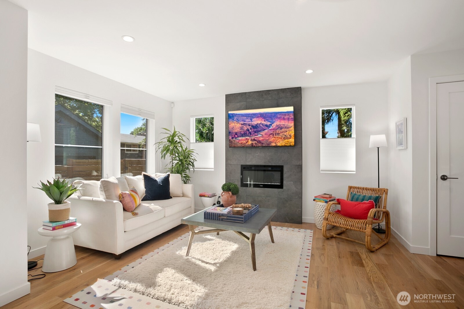 10421 41st Avenue SW Unit: B