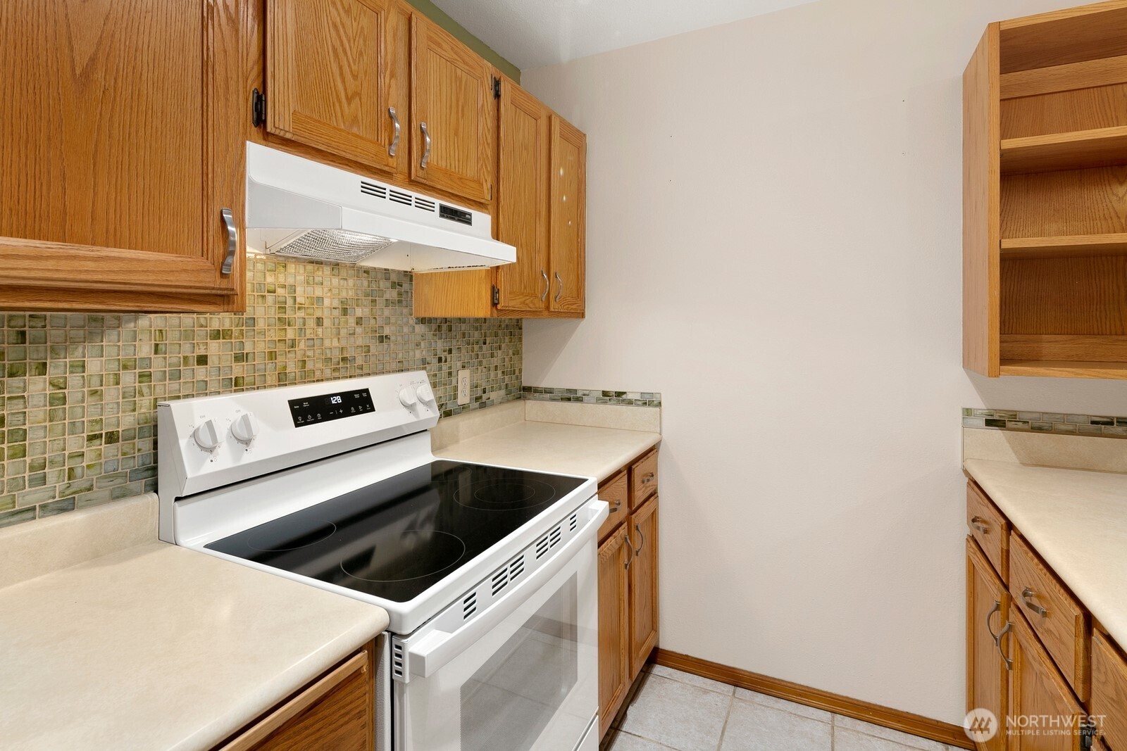 5844 NE 75th Street Unit: A102