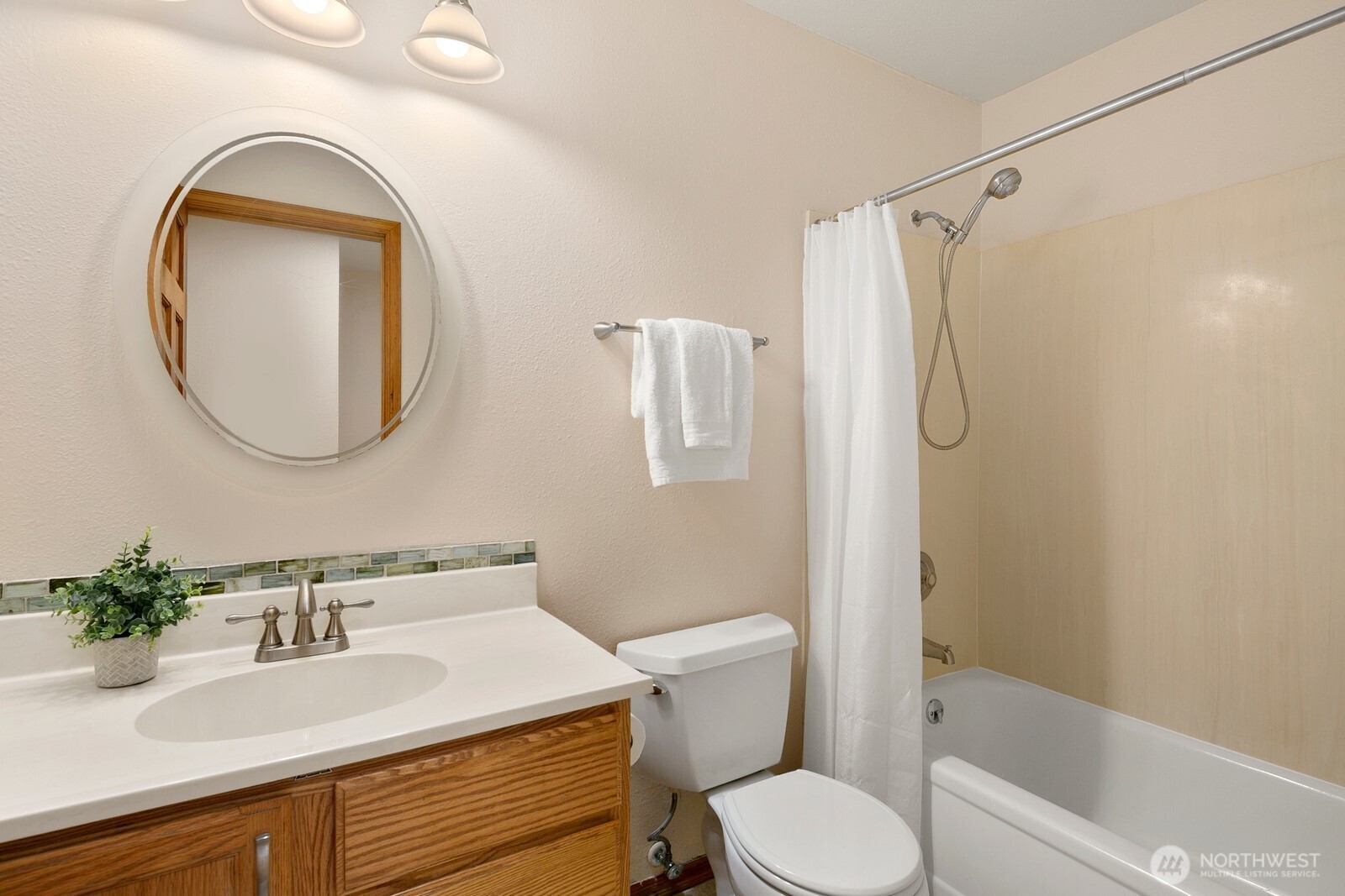 5844 NE 75th Street Unit: A102
