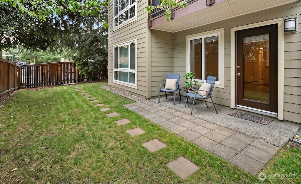 5844 NE 75th Street Unit: A102