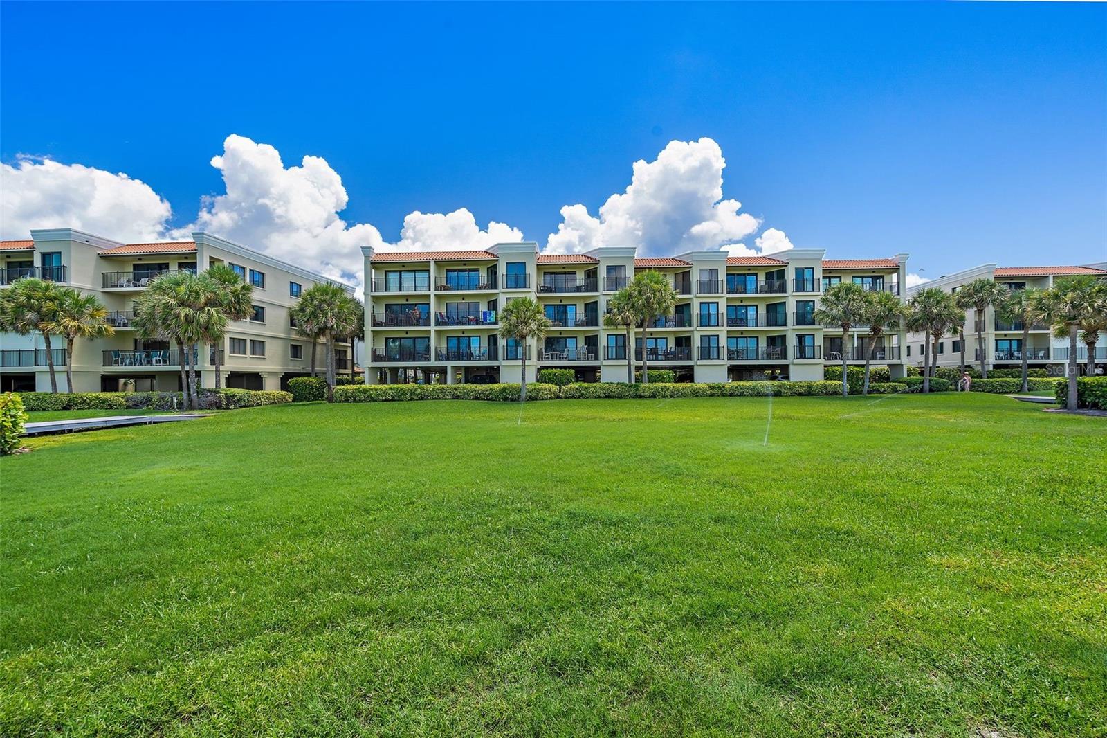 7434 BAYSHORE DR #404