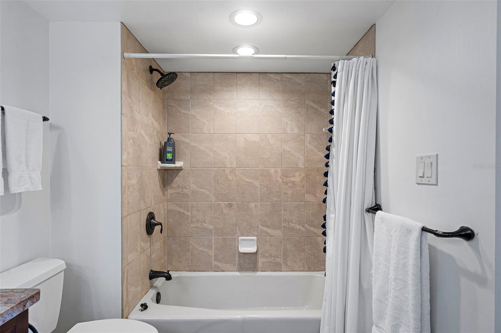 7434 BAYSHORE DR #404