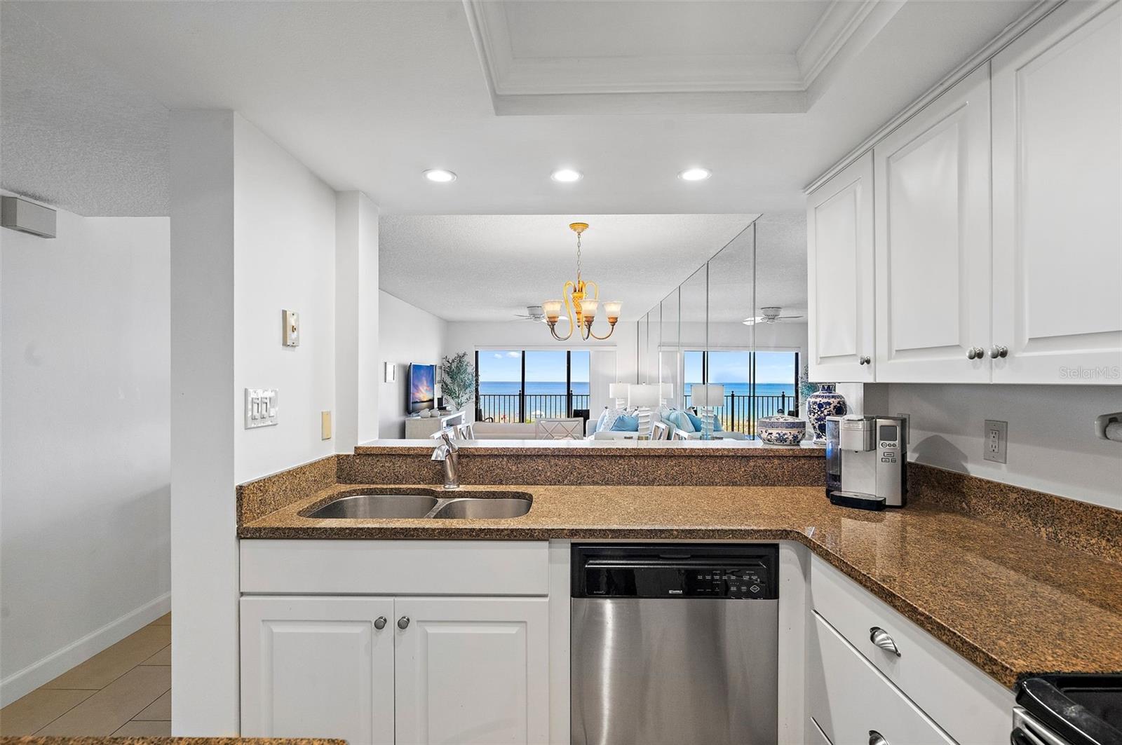 7434 BAYSHORE DR #404