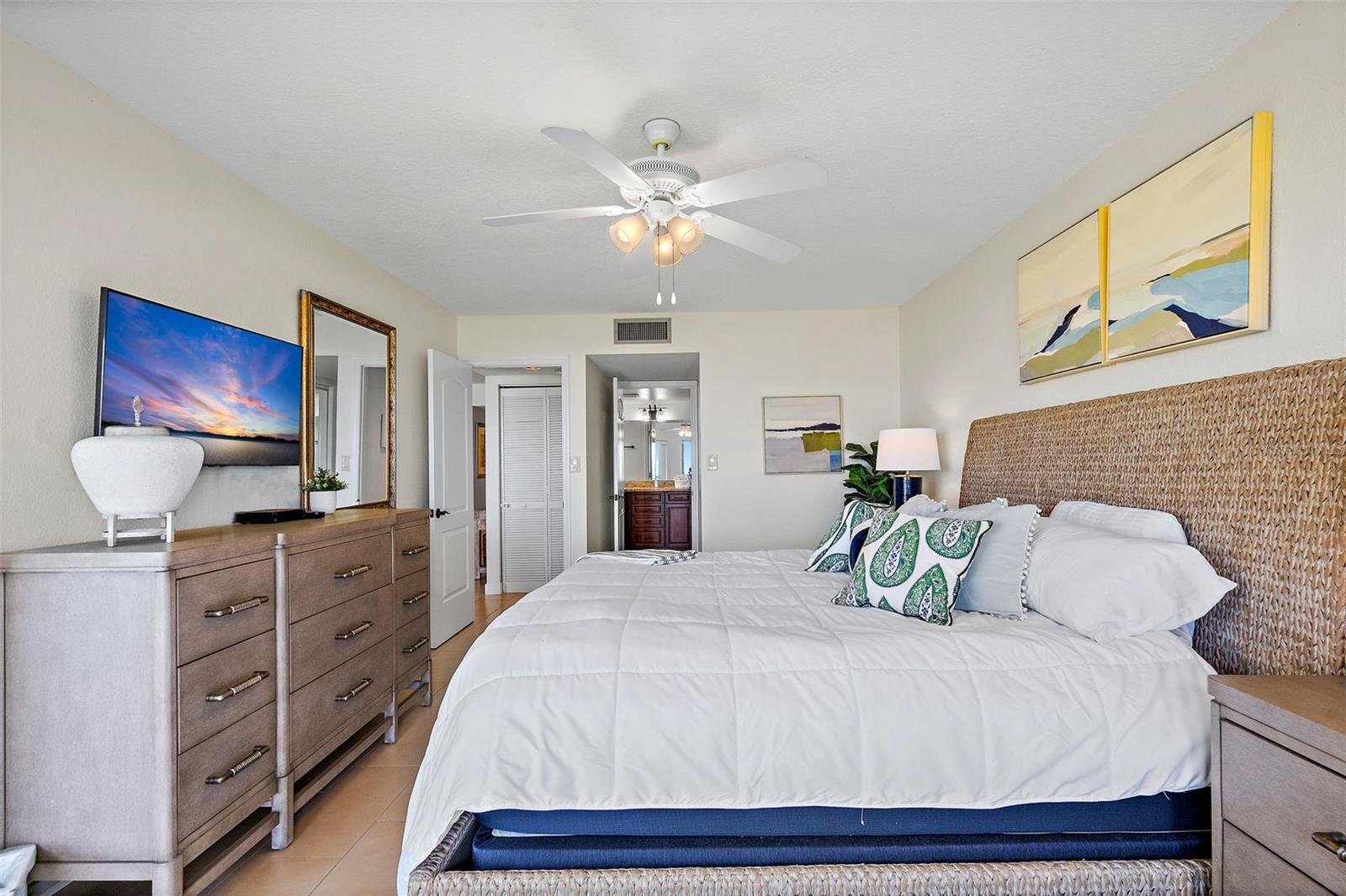 7434 BAYSHORE DR #404