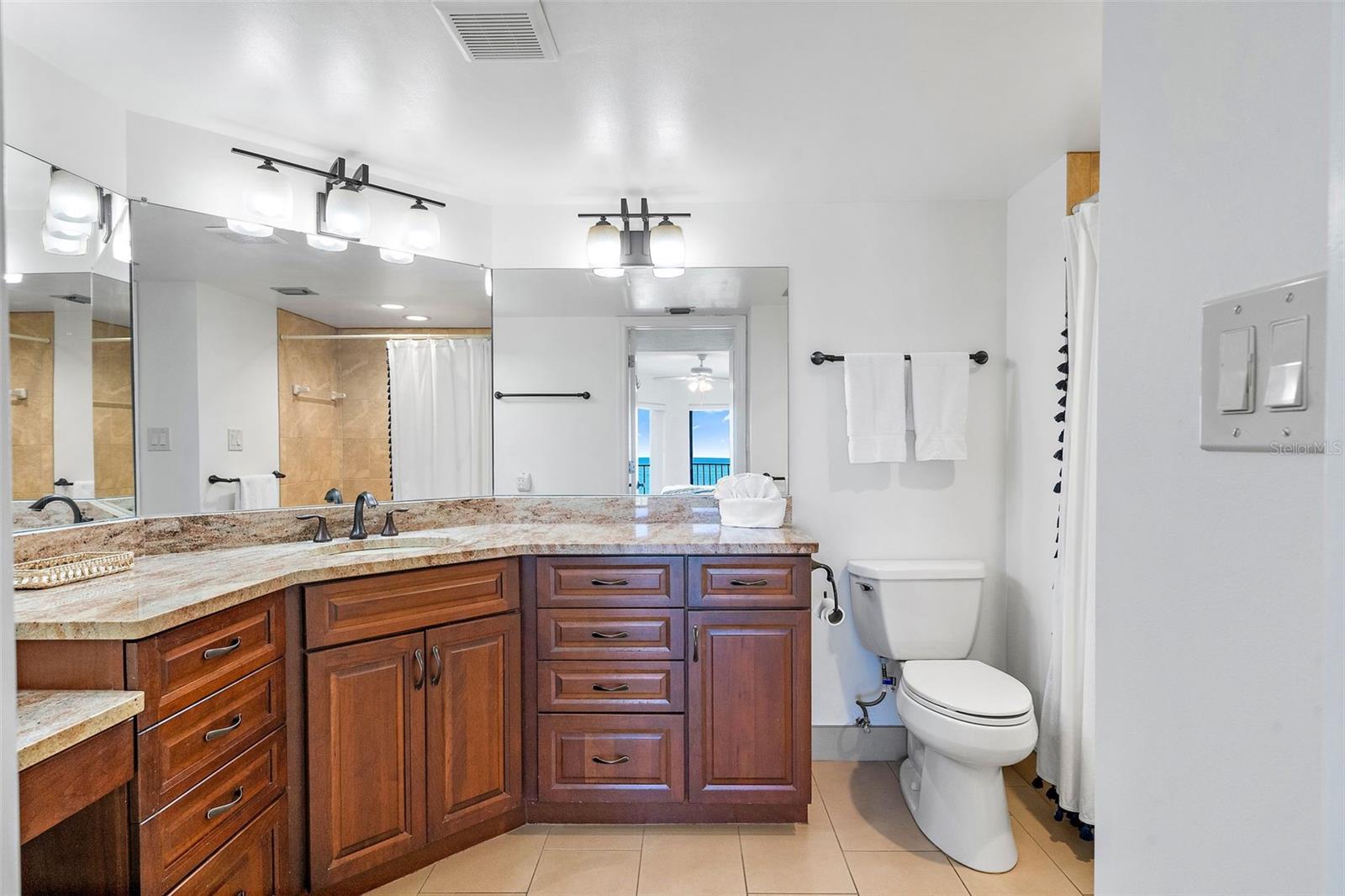 7434 BAYSHORE DR #404