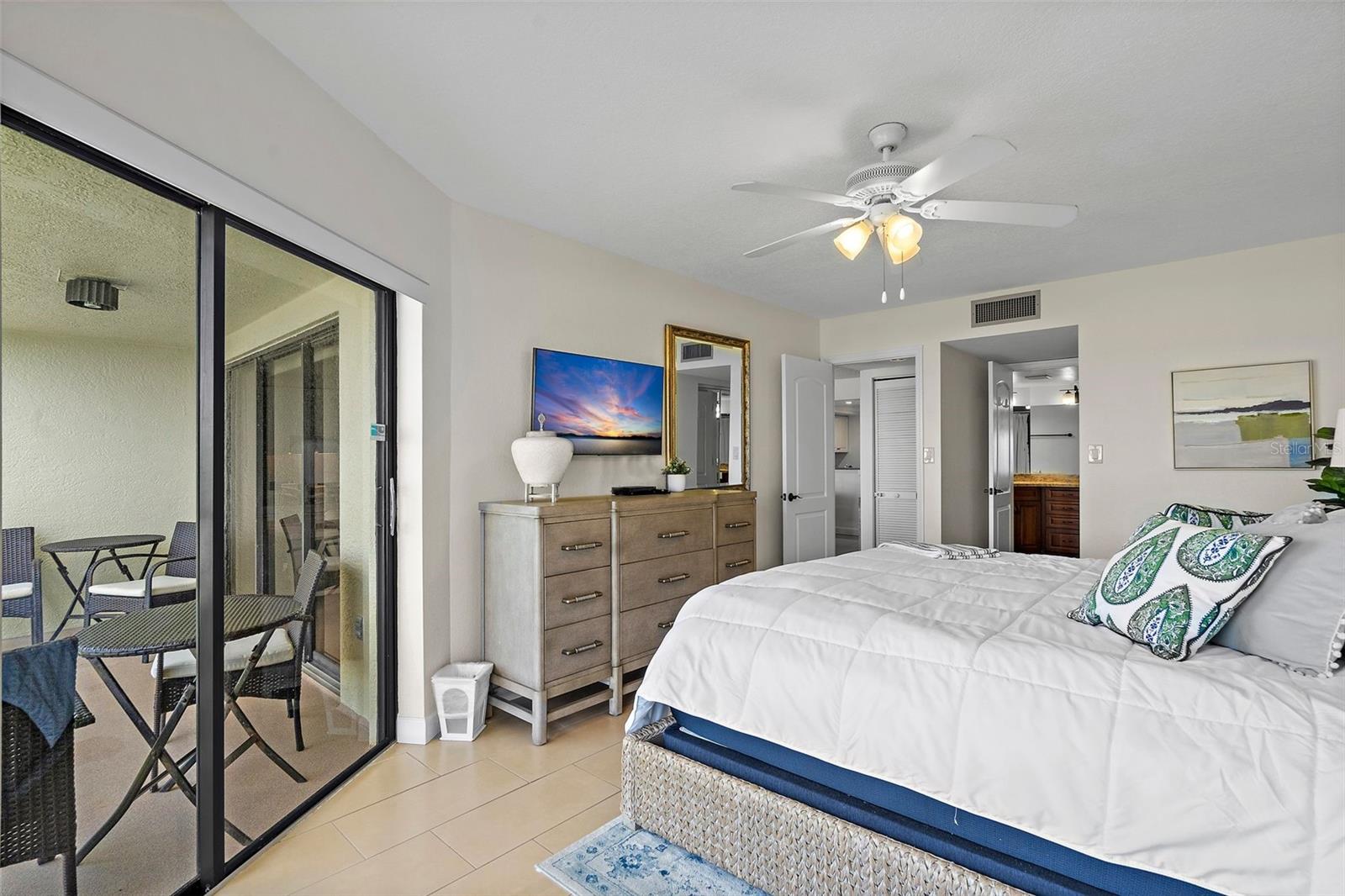 7434 BAYSHORE DR #404