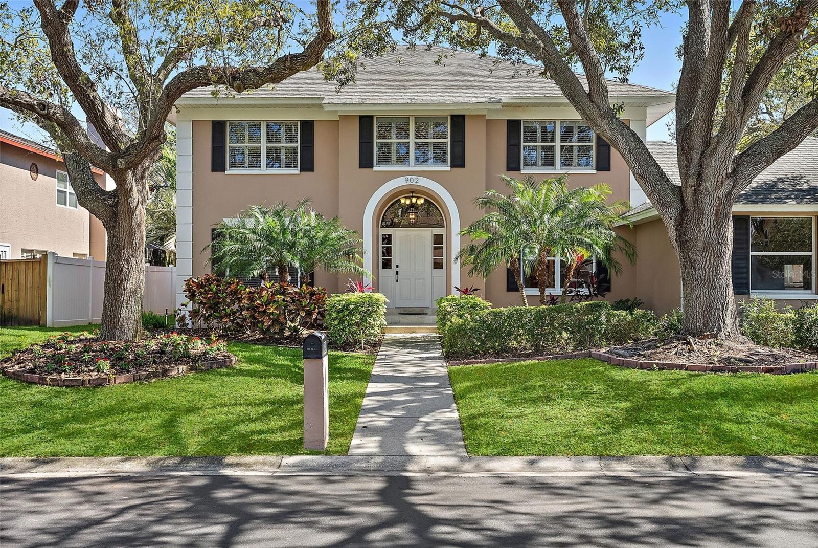 902 MARCO DR NE
