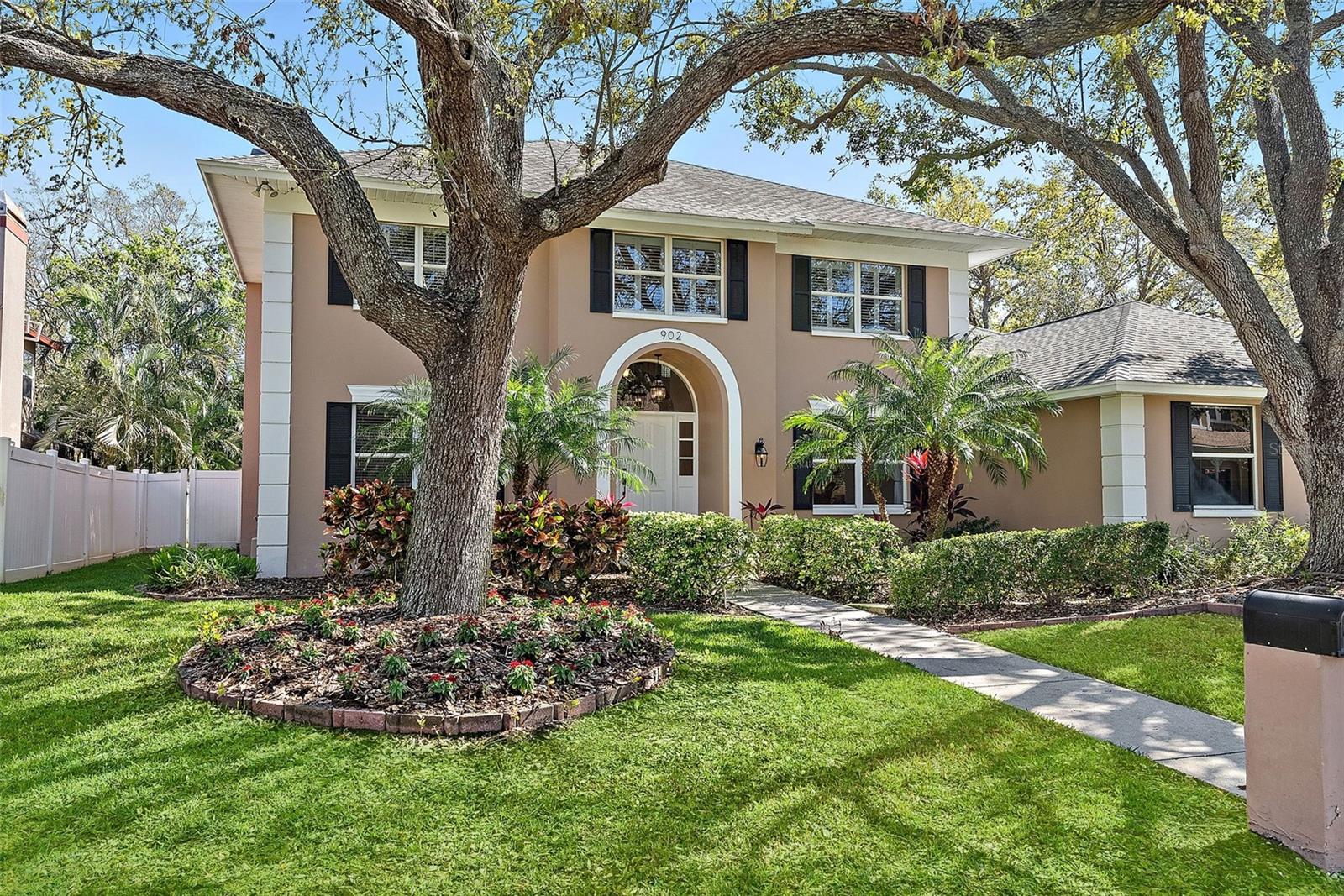 902 MARCO DR NE
