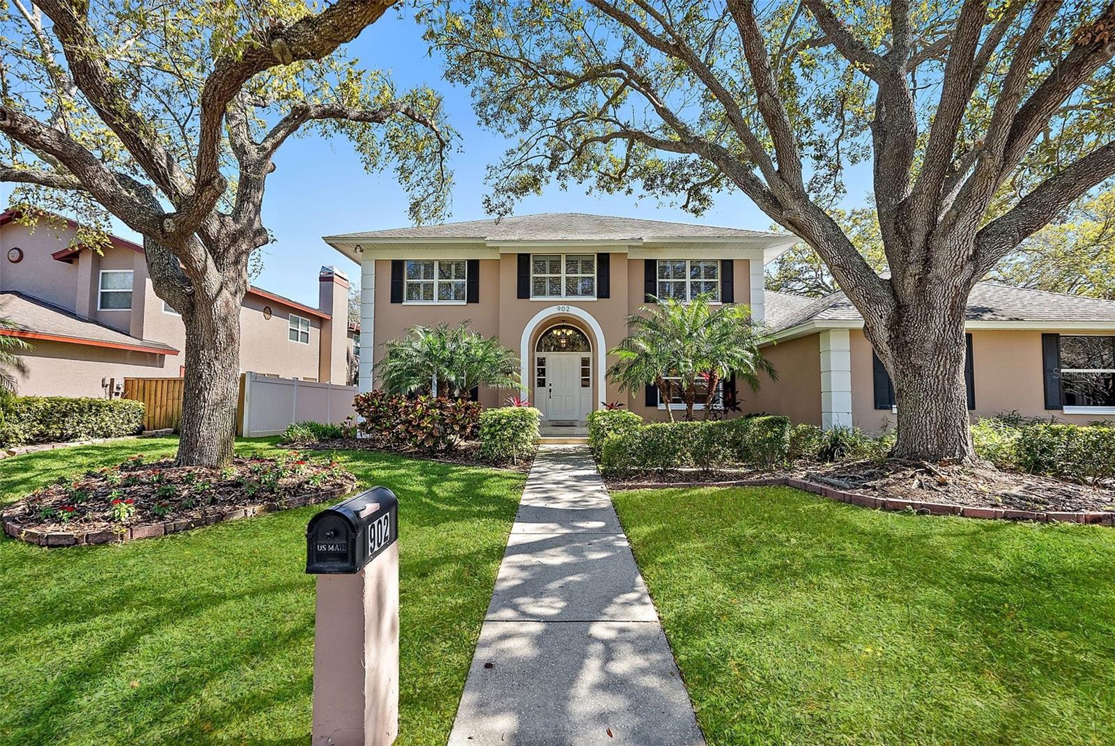 902 MARCO DR NE