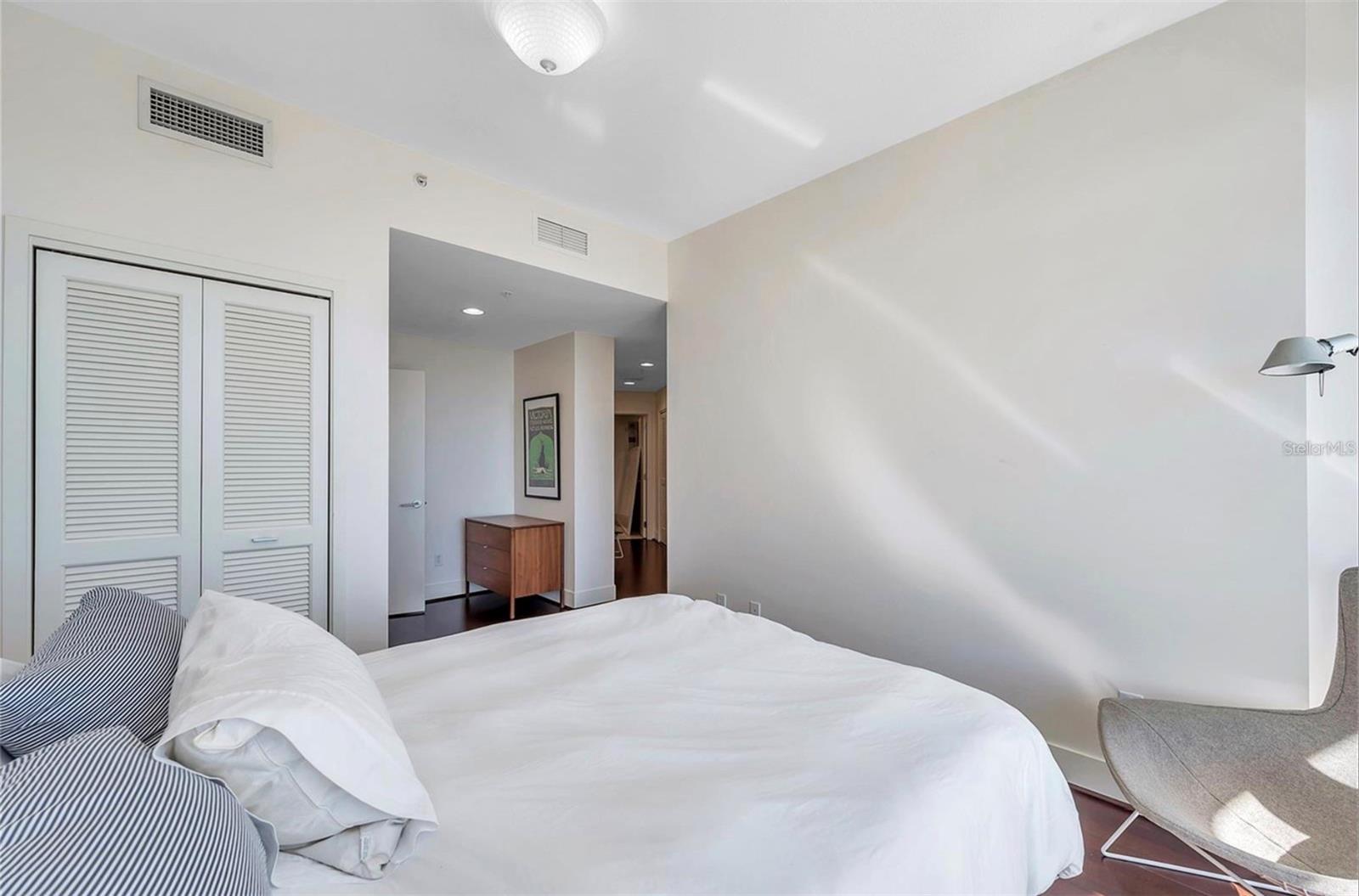 175 1ST ST S #2804