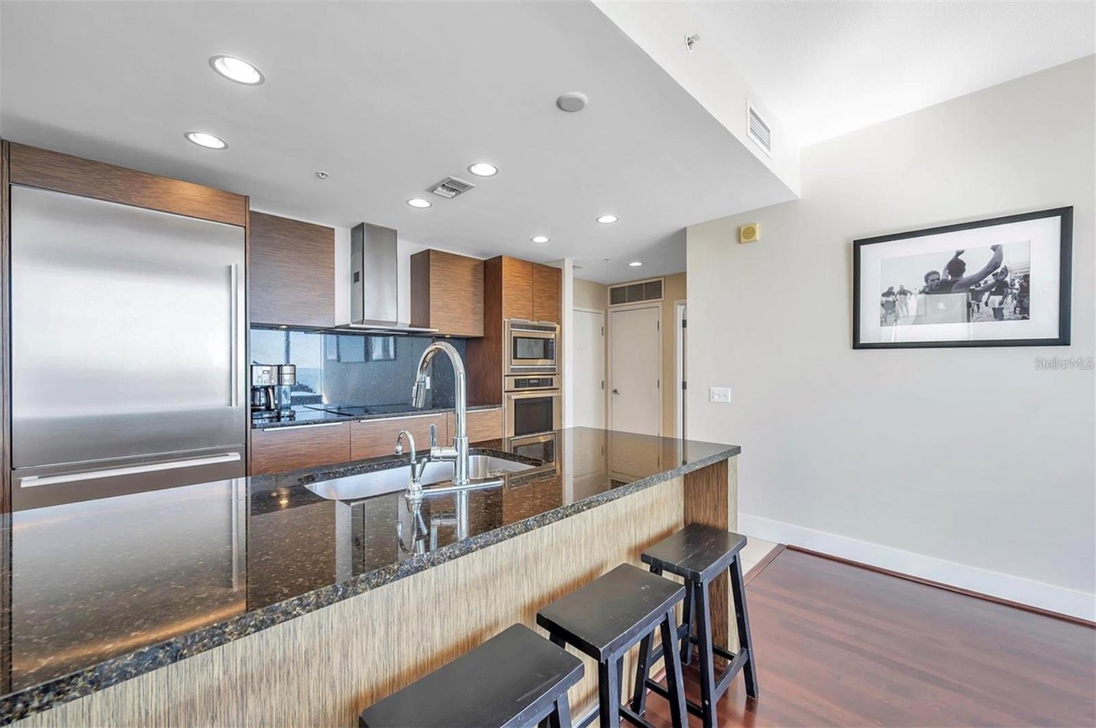 175 1ST ST S #2804