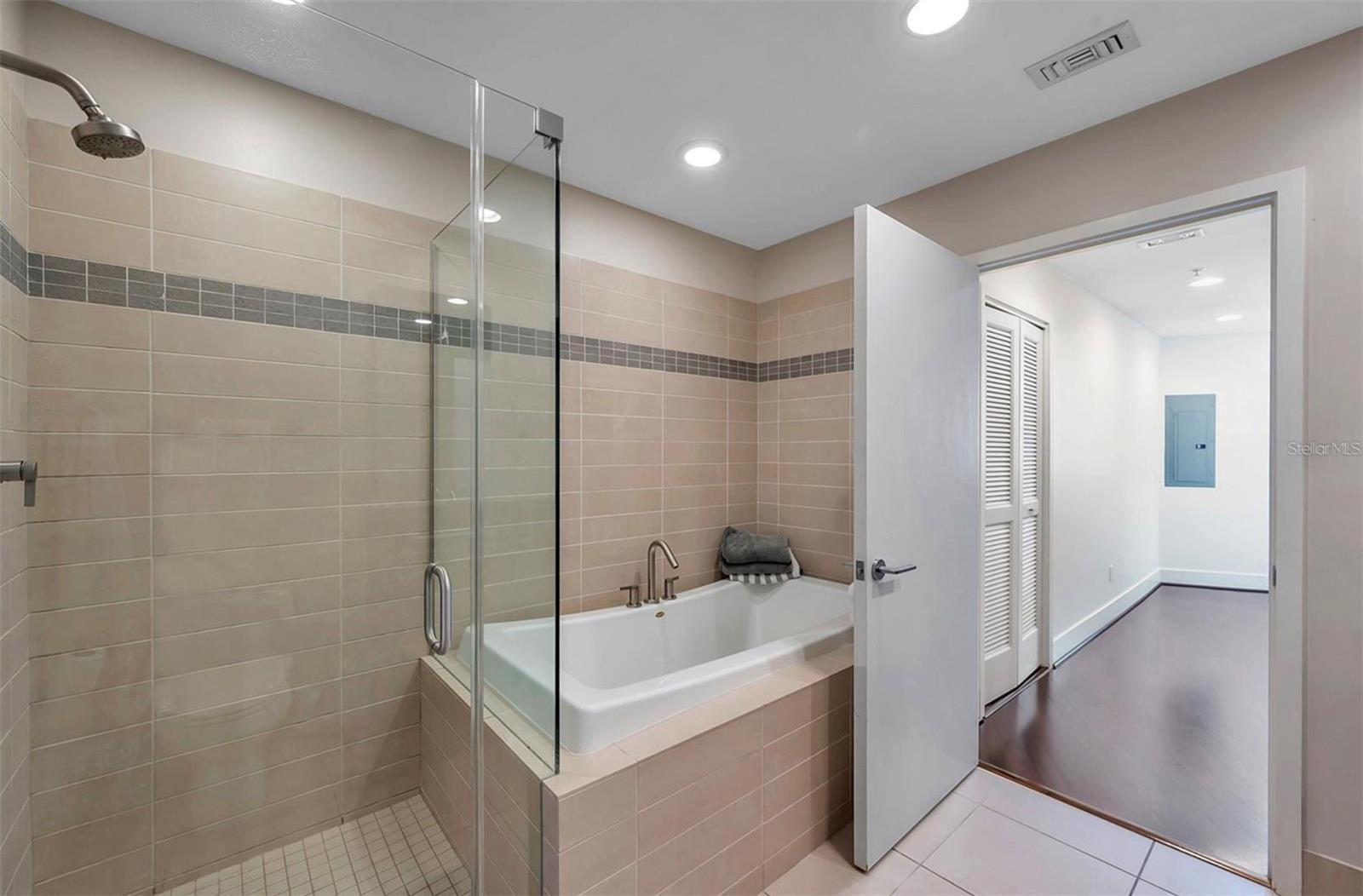 175 1ST ST S #2804
