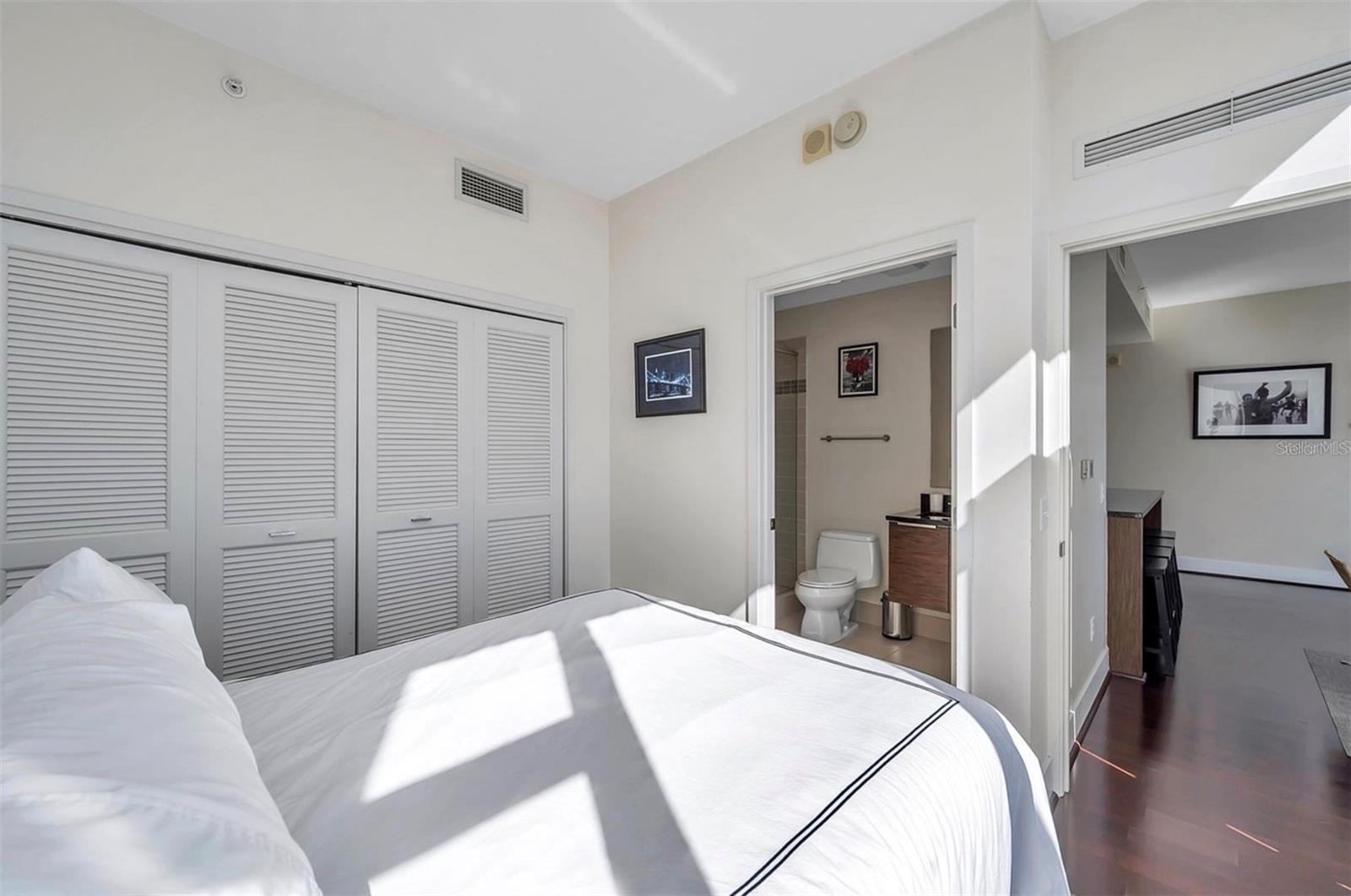 175 1ST ST S #2804
