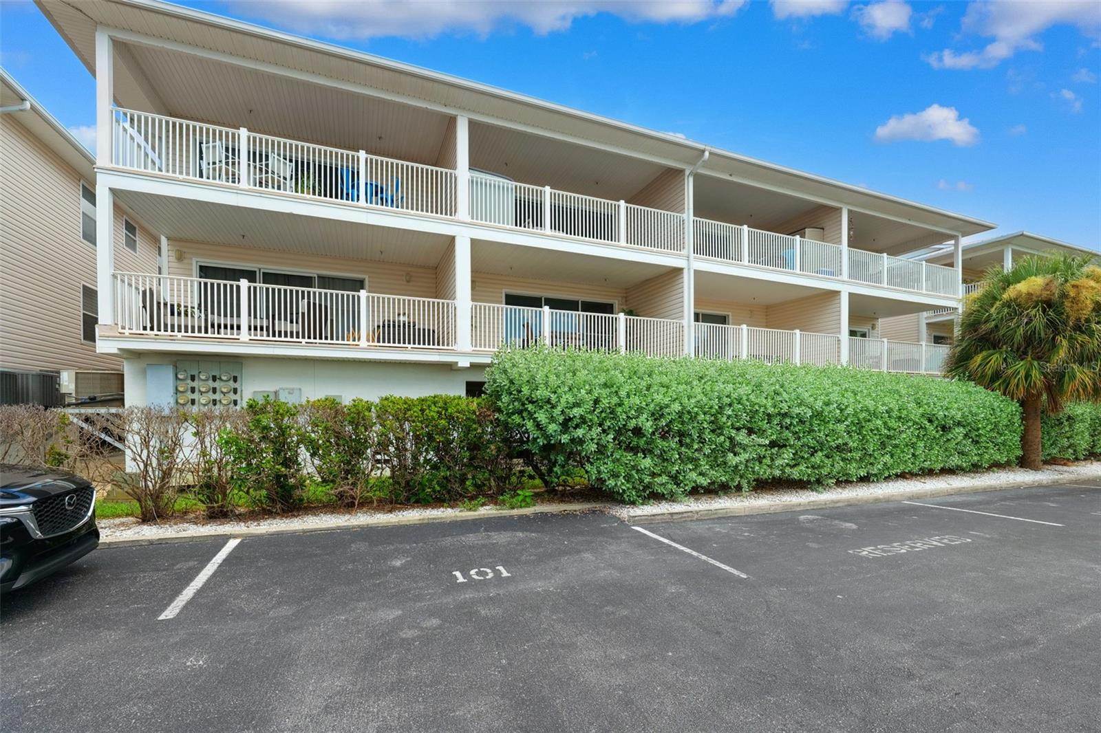 19811 GULF BLVD #302