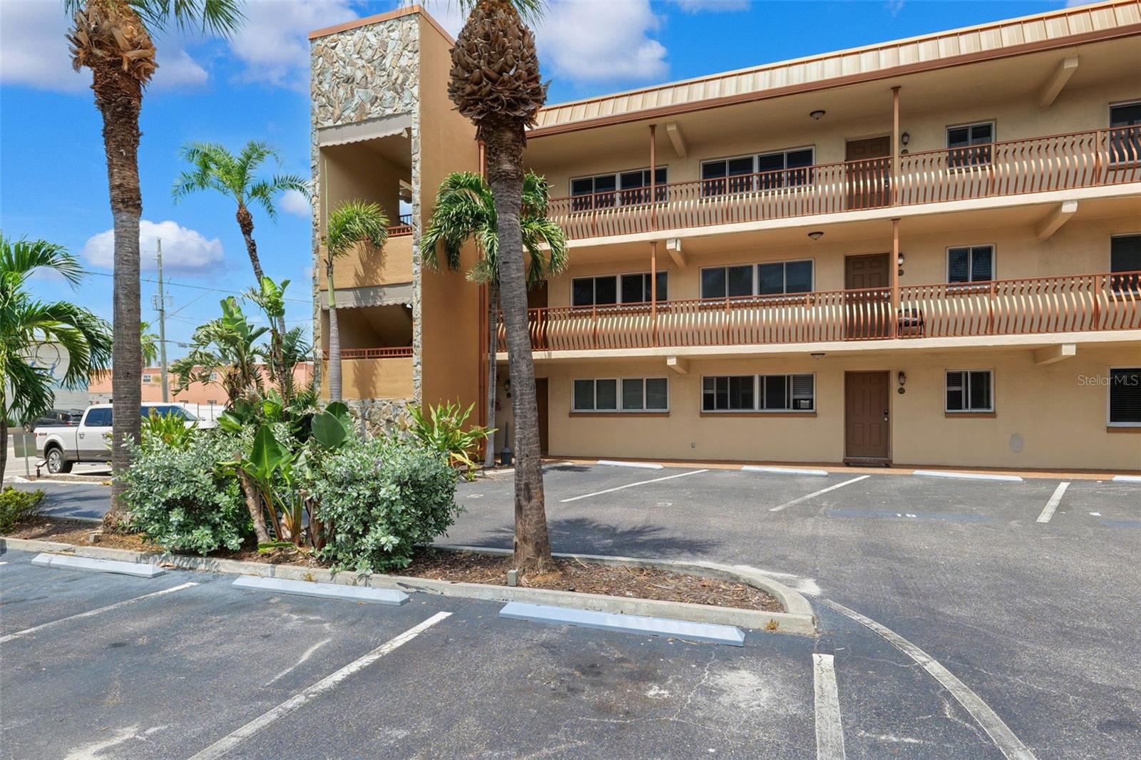10265 GULF BLVD #A-301