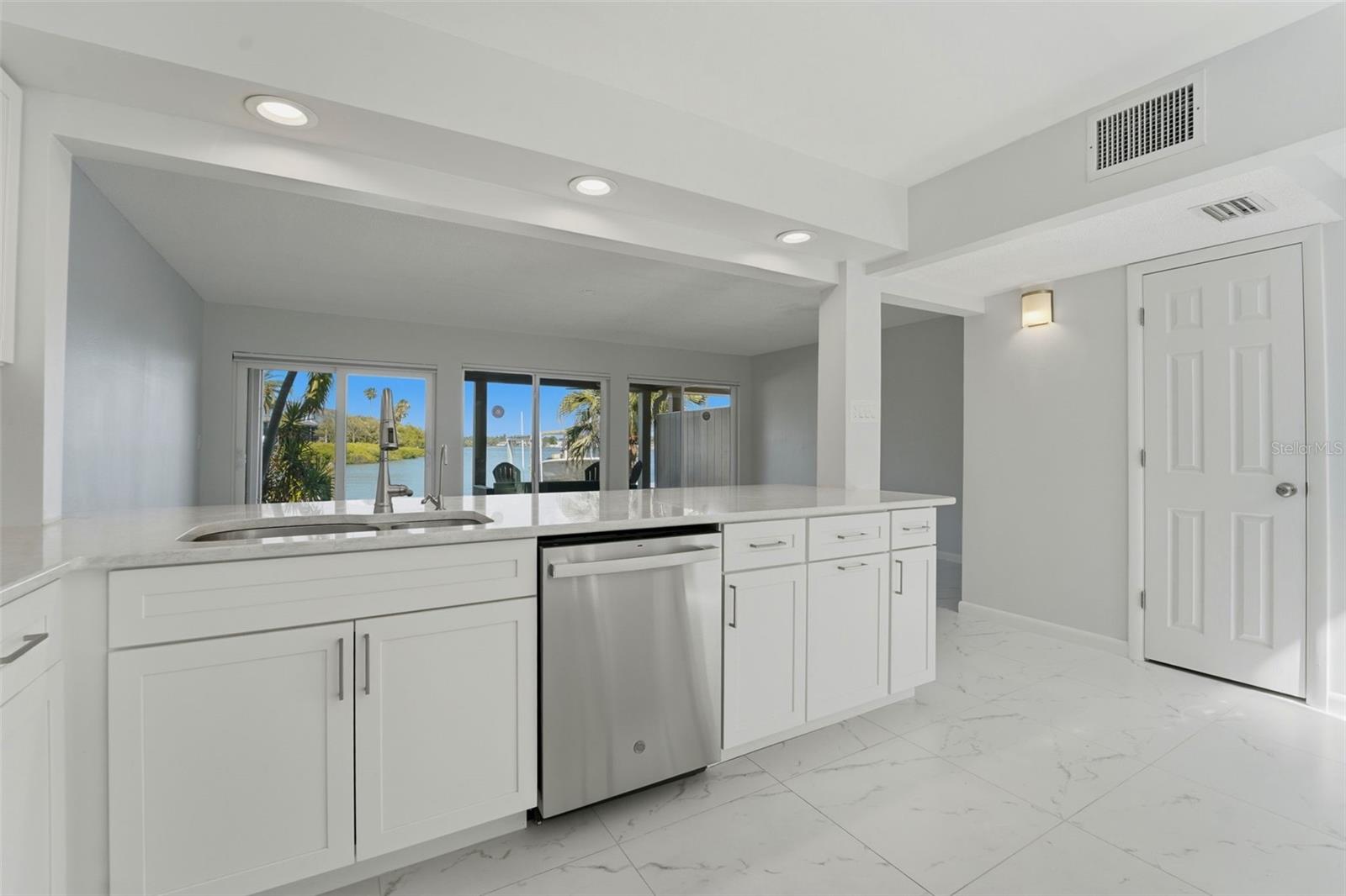 833 E GULF BLVD #103