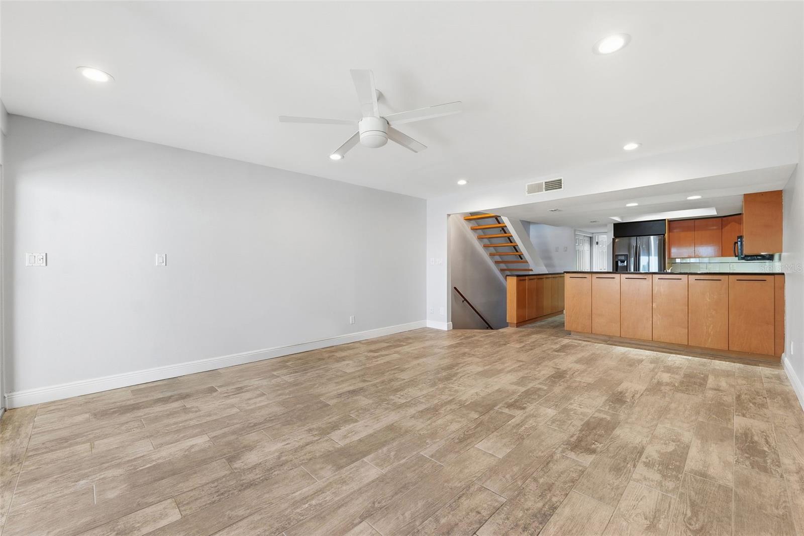 1355 PINELLAS BAYWAY S #16