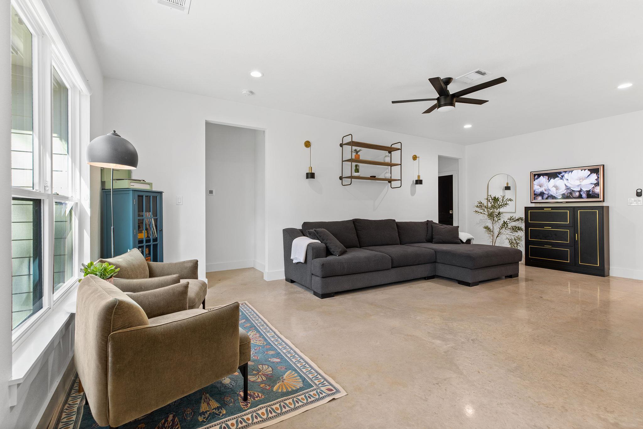 111 E Kamoi CT