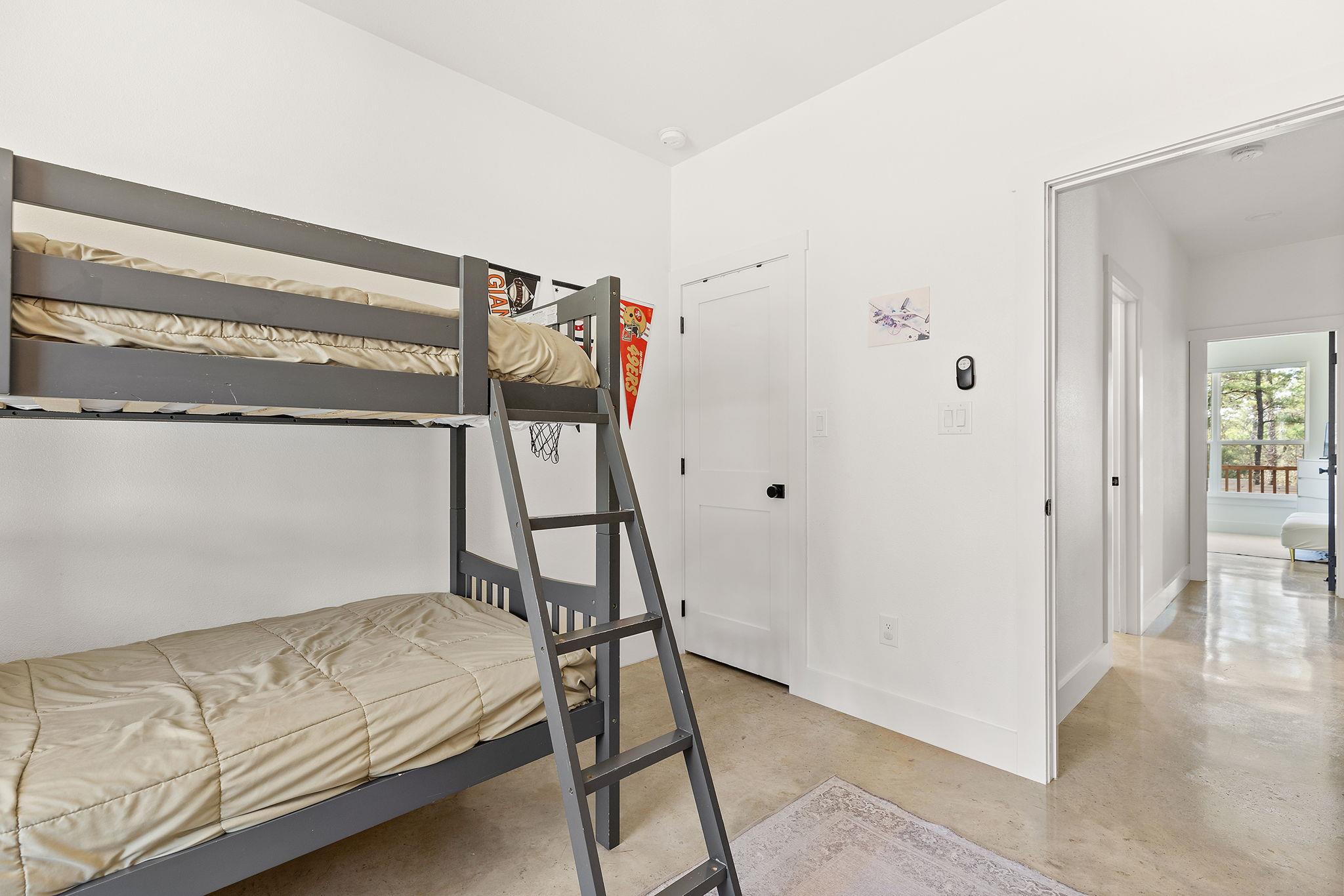 111 E Kamoi CT