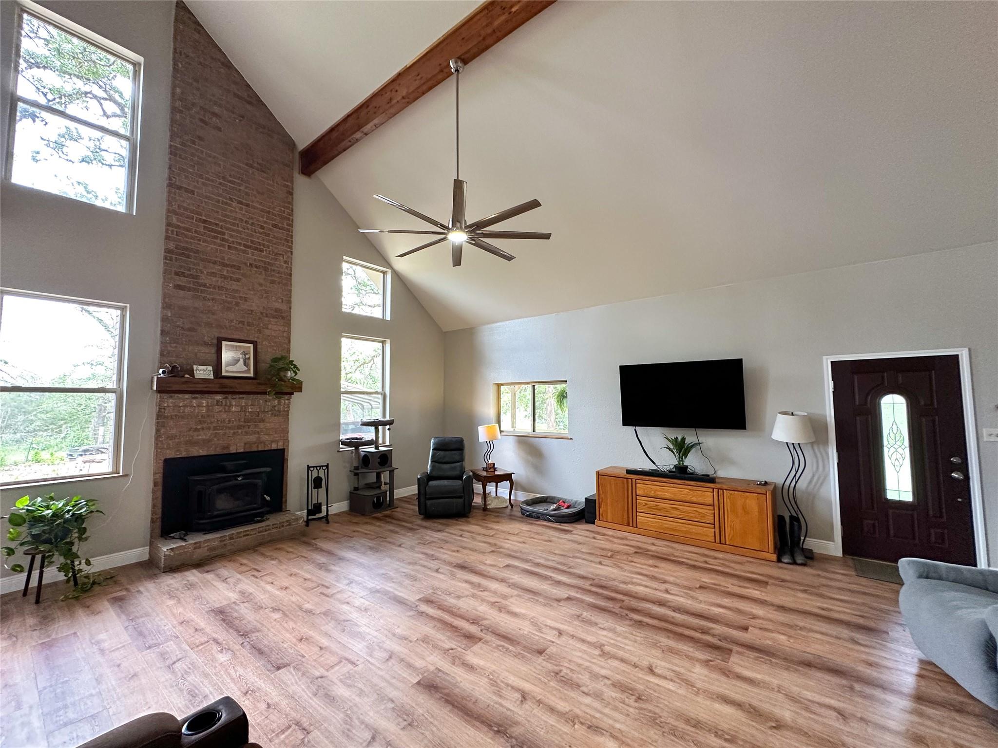 380 Woodlands DR