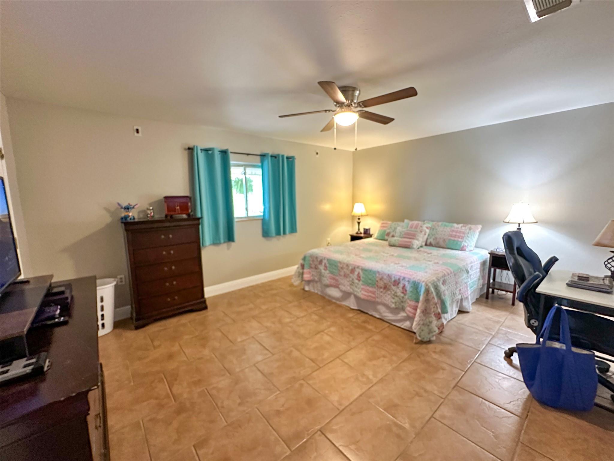 380 Woodlands DR
