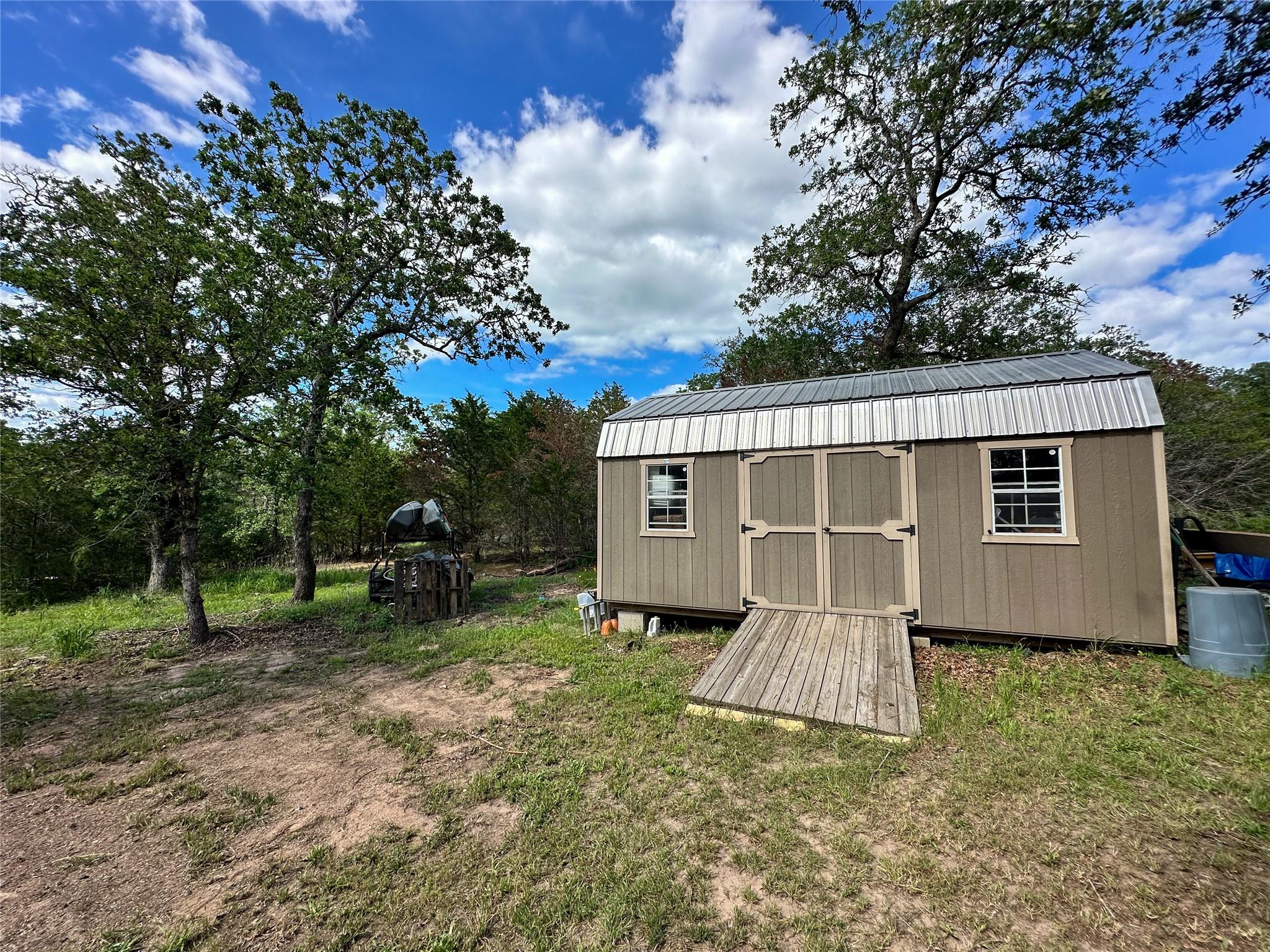 380 Woodlands DR