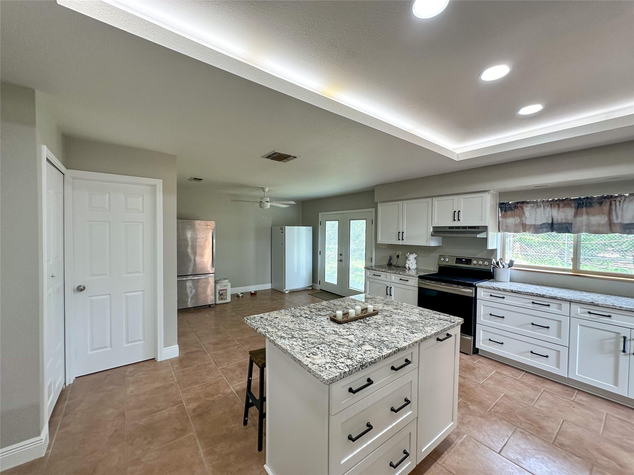 380 Woodlands DR